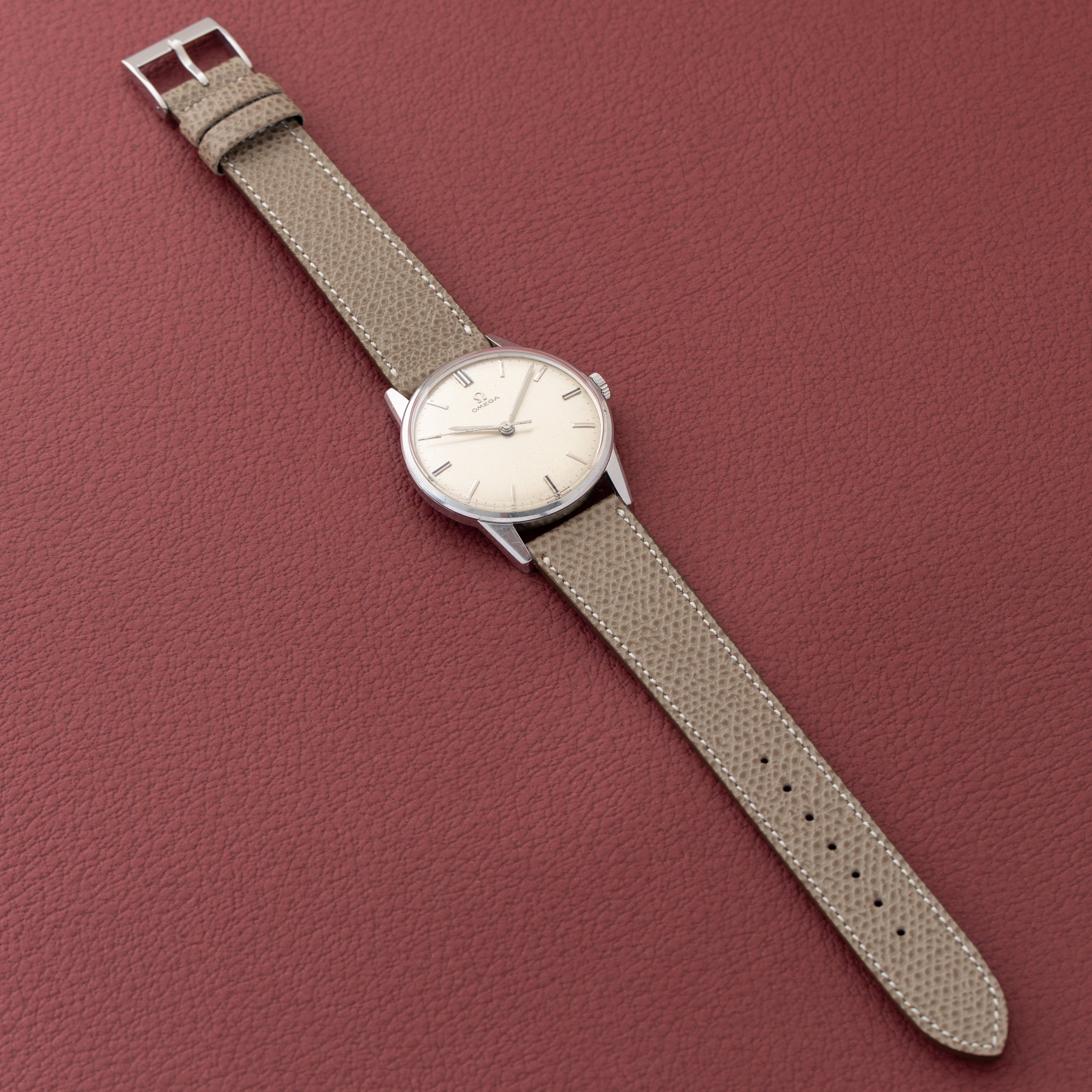 オメガ 30mmキャリバー Cal.285 シルバーダイヤル 1961年製 手巻き