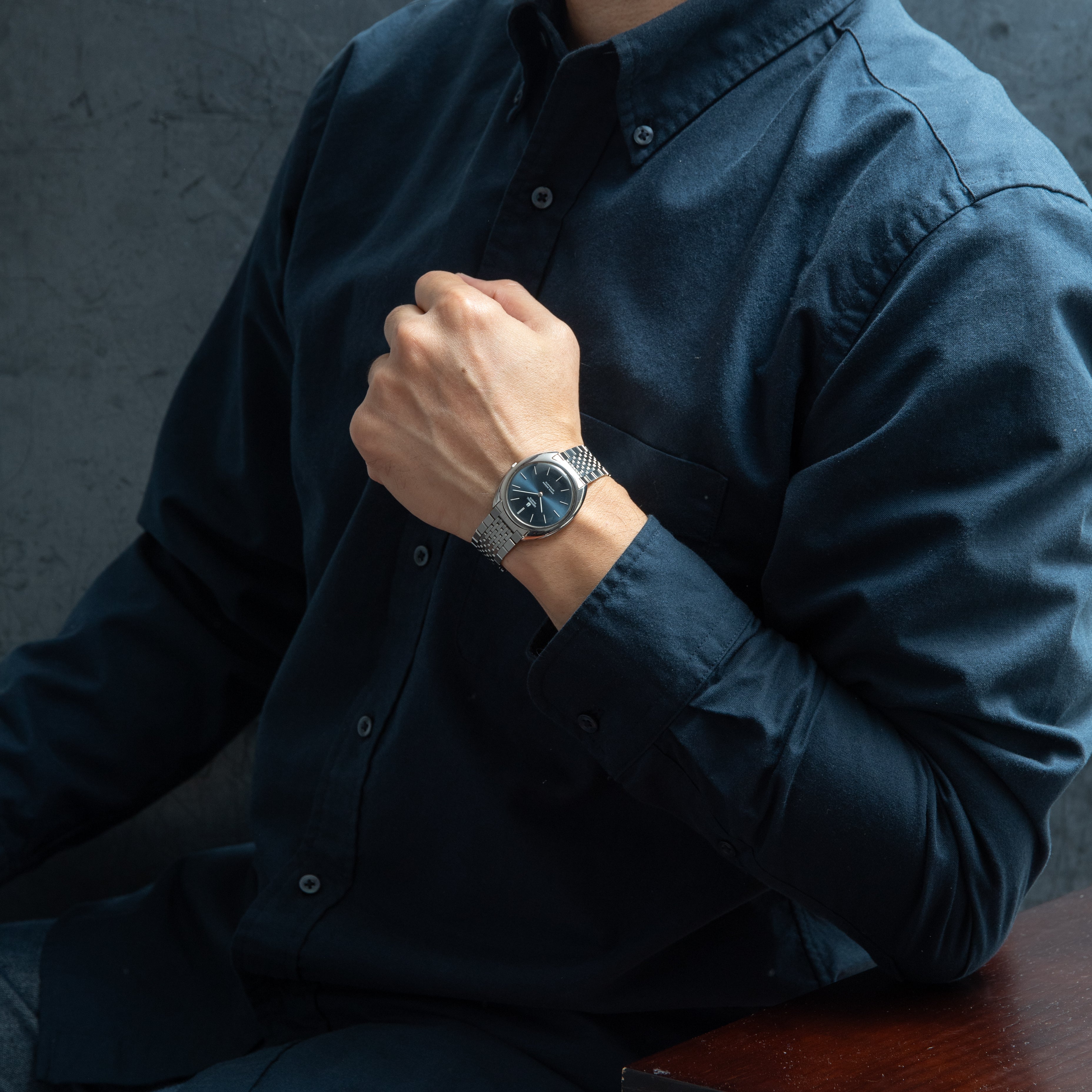 ユニバーサル ジュネーブ ホワイトシャドウ ポールルーター 1960年代製 ブルーダイヤル