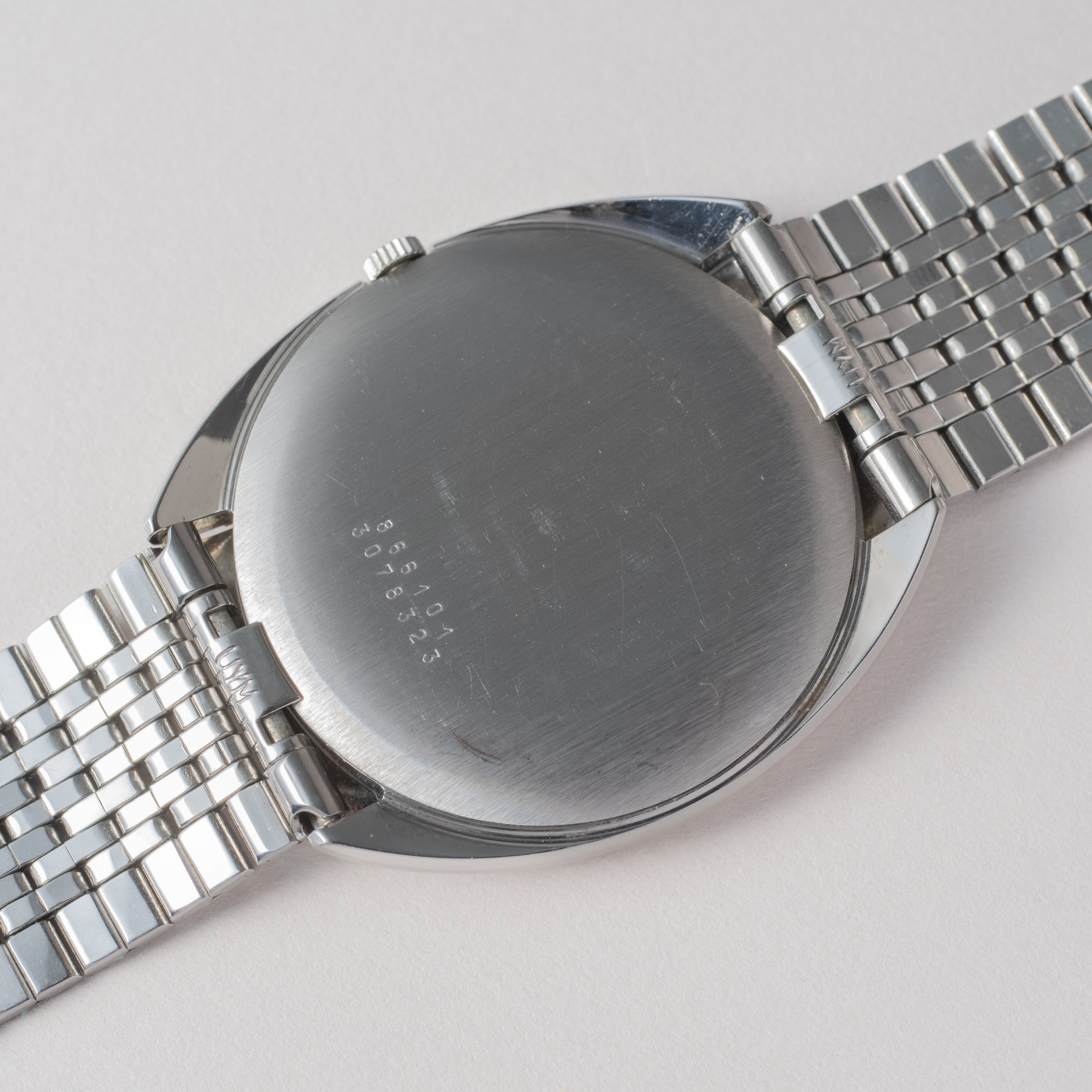 ユニバーサル ジュネーブ ホワイトシャドウ ポールルーター 1960年代製 ブルーダイヤル