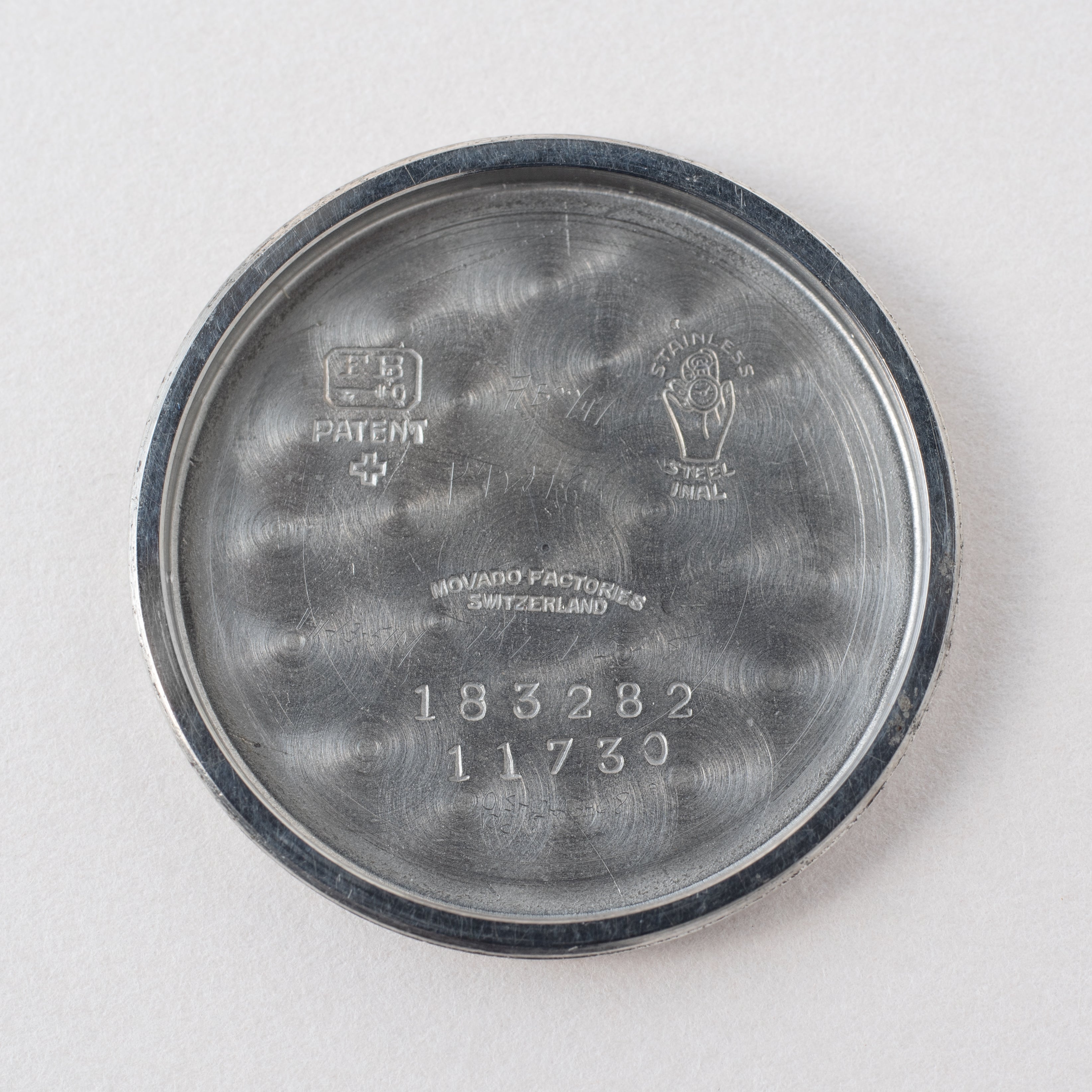 モバード アクバティック 全アラビア数字 1940年代 手巻き