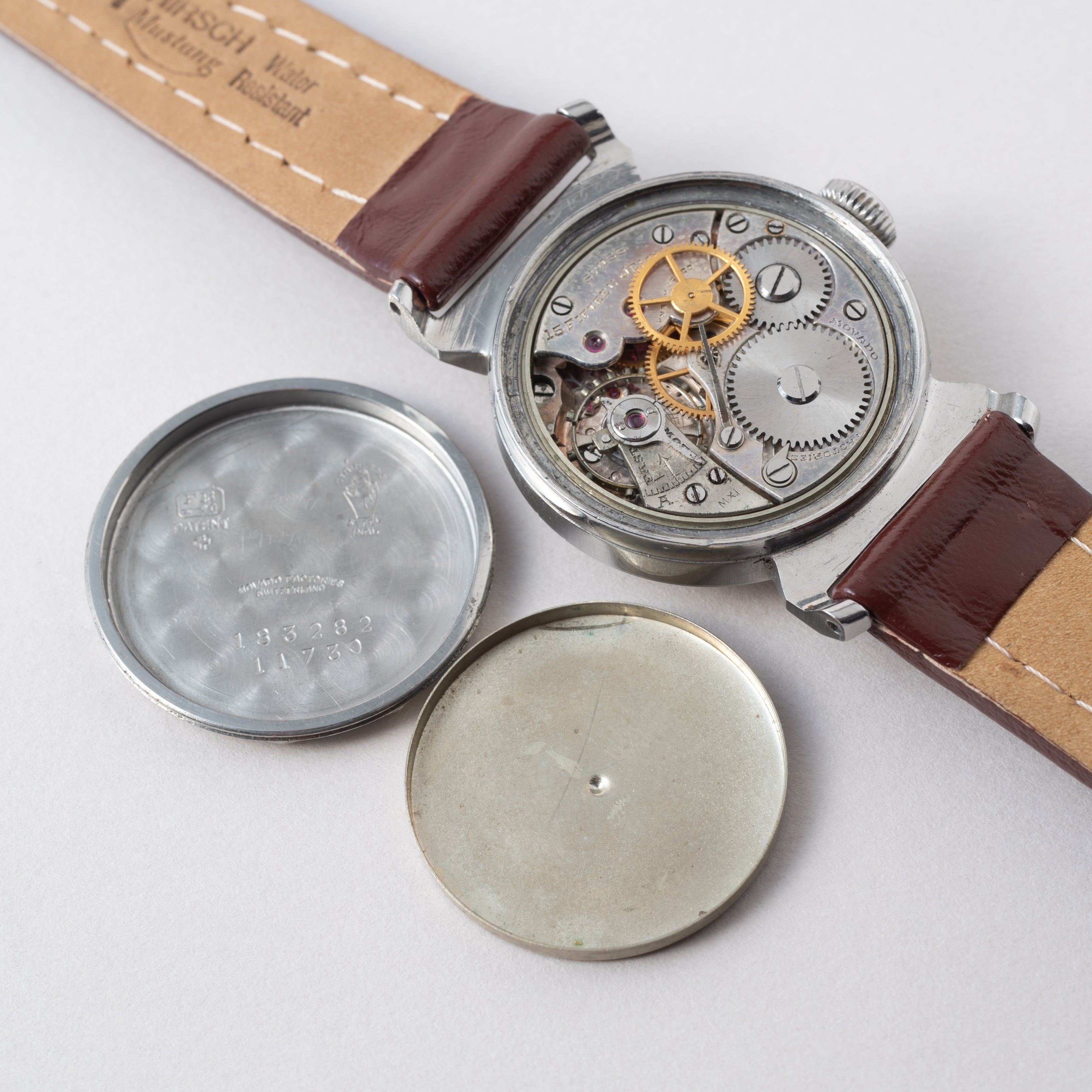 モバード アクバティック 全アラビア数字 1940年代 手巻き