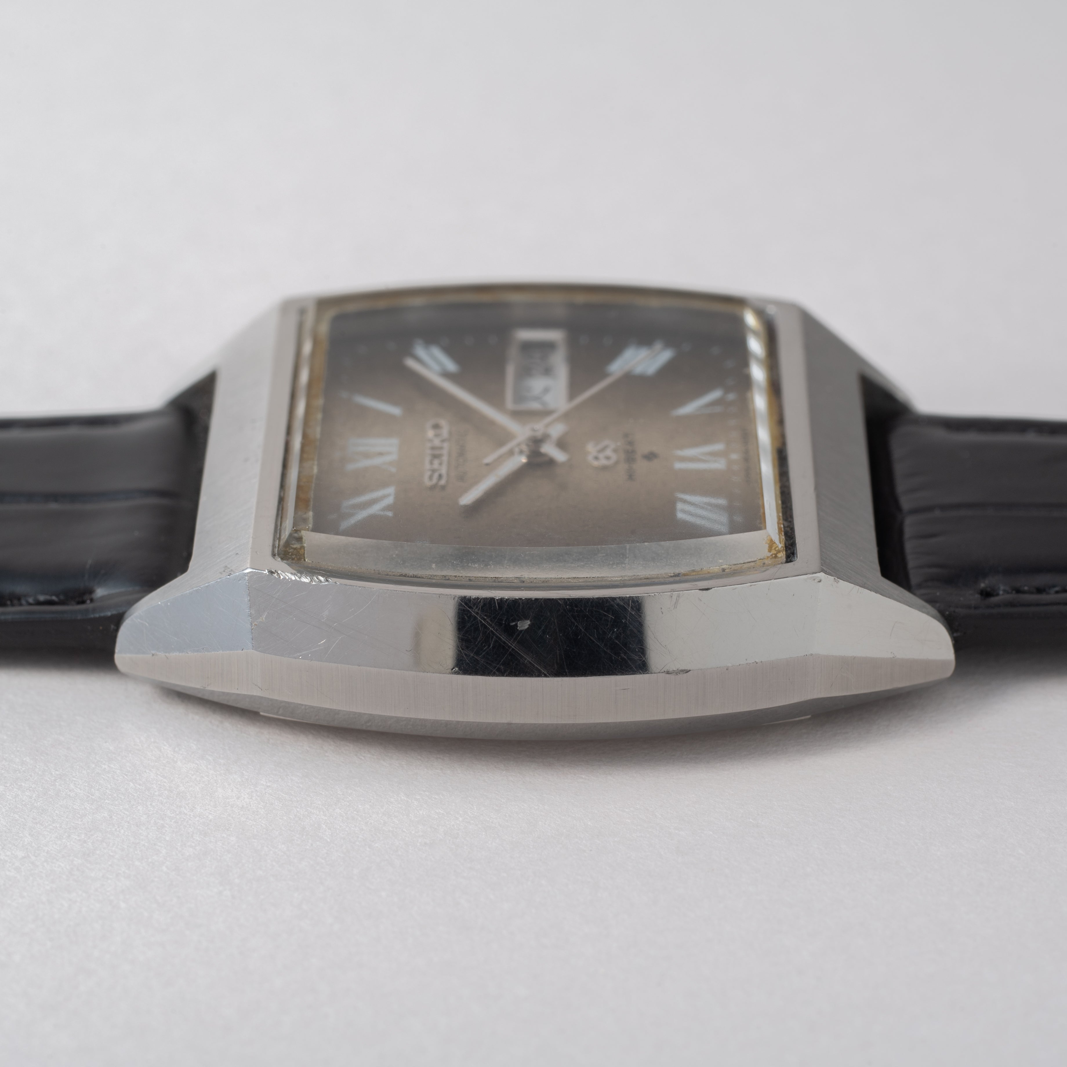 グランドセイコー 1972年製 バレル型ケース Ref.5646-5010 GS グラデーション文字盤