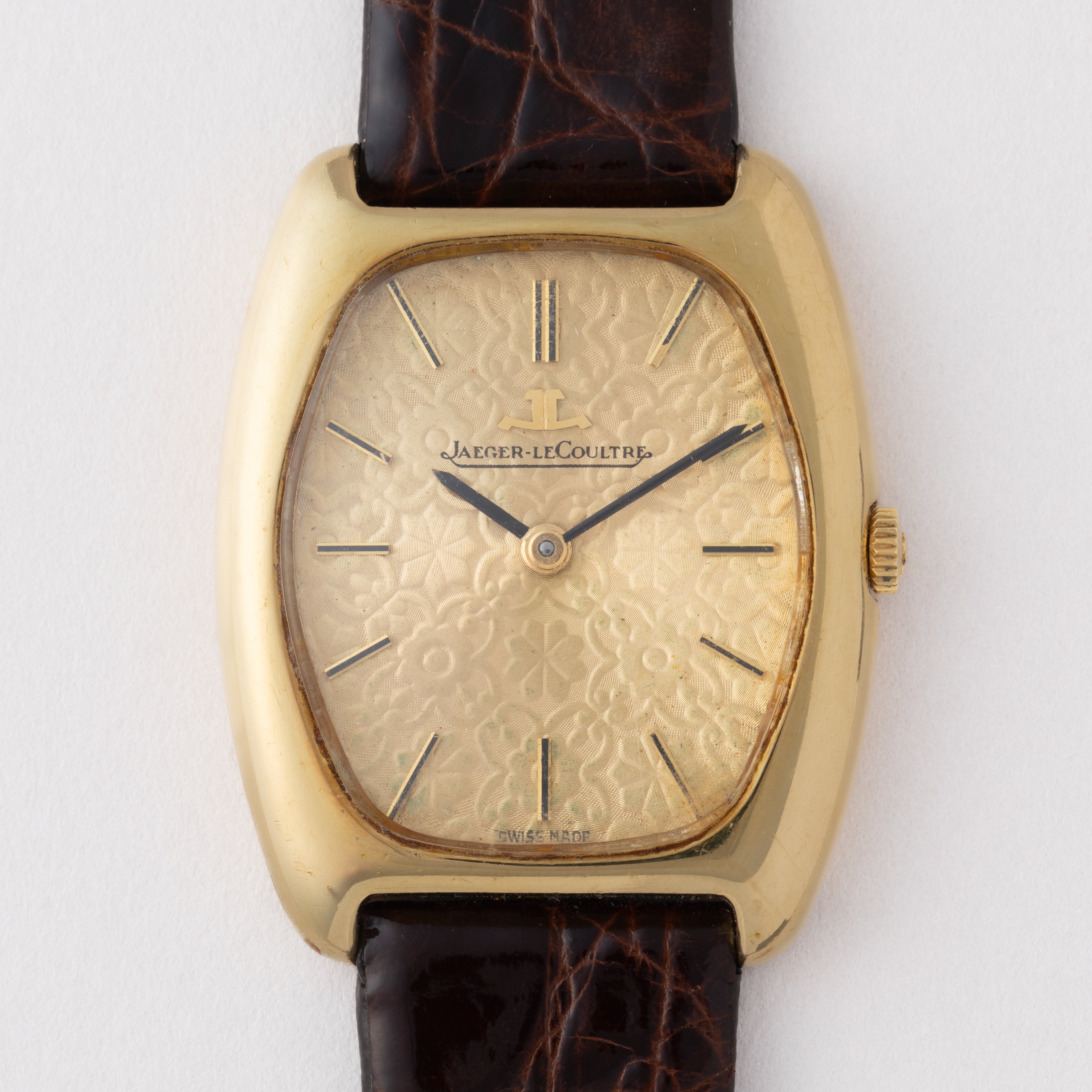 ジャガールクルト 18金無垢 エンボスダイヤル 1970年代 トノー型 手巻き
