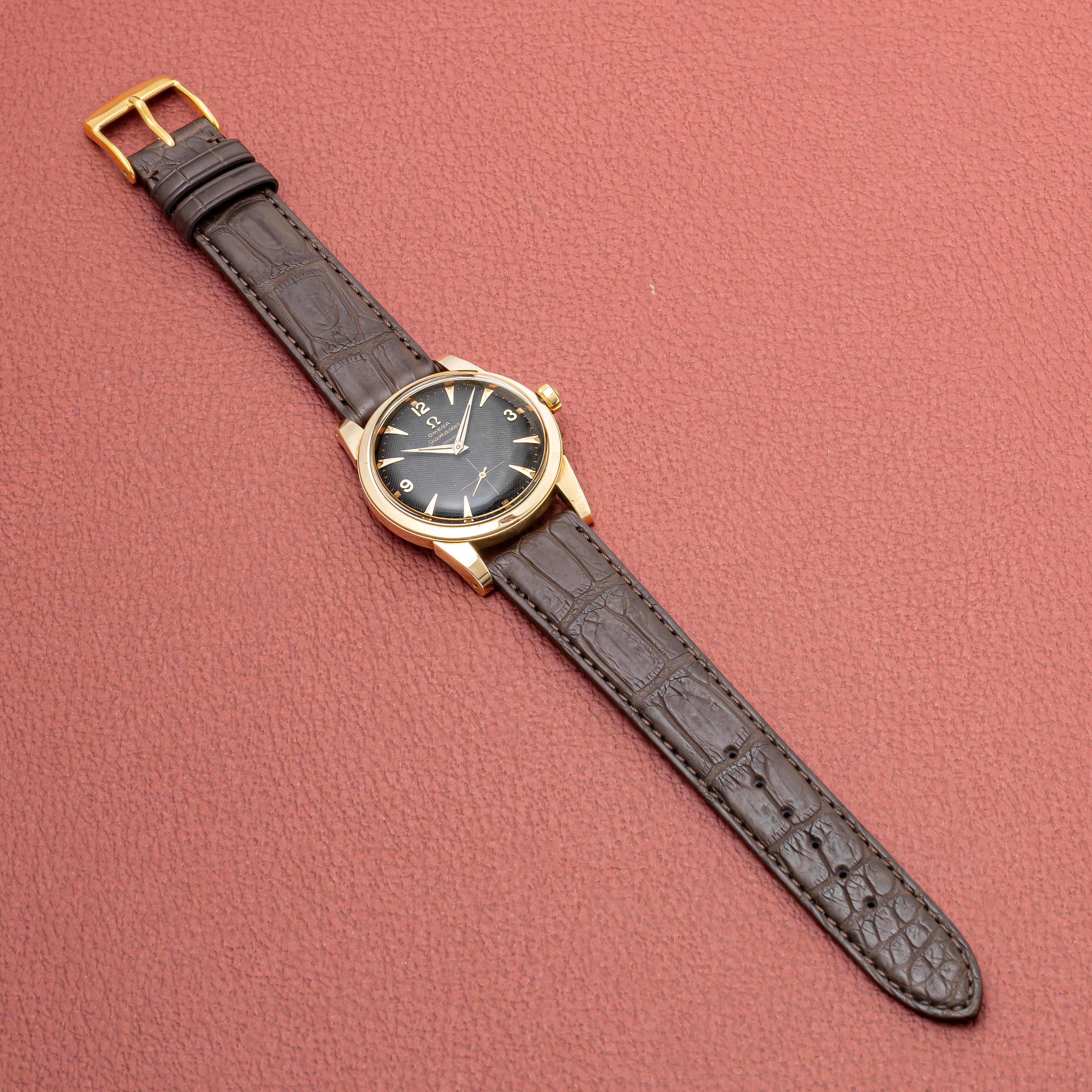 オメガ シーマスター 14金無垢ケース Ref.2576 ブラックギョウシェダイヤル 1952年頃