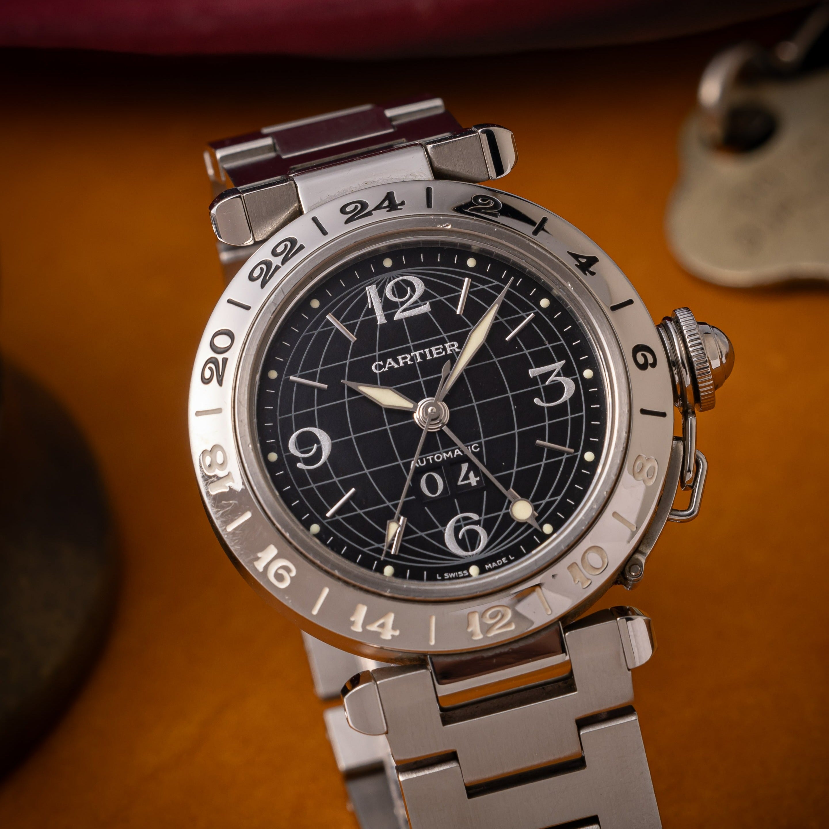 カルティエ パシャC メリディアン 2000年代製 GMTビッグデイト ブラックダイヤル