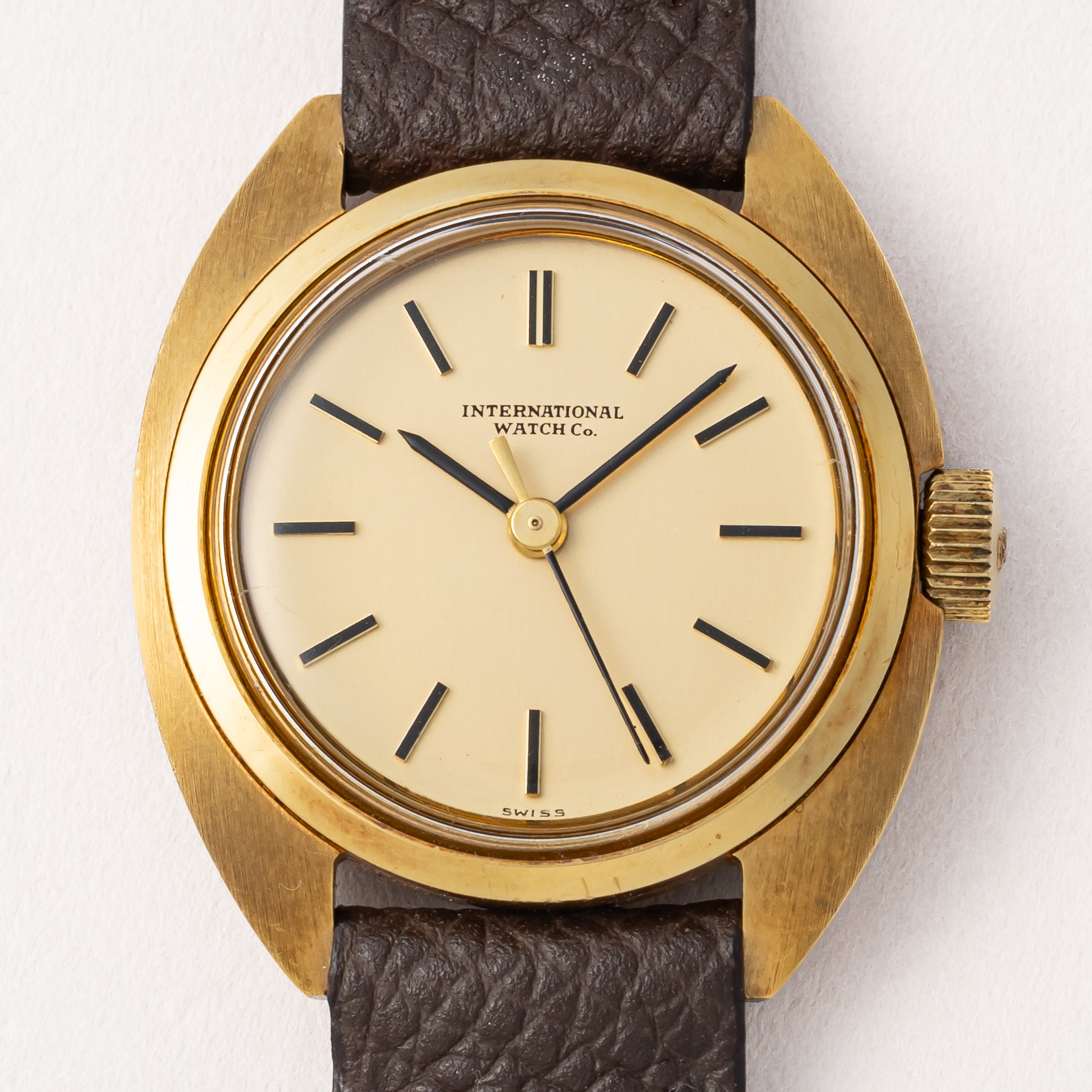 IWC レディース 18金無垢ケース 1976年製 手巻き Ref.4111 純正尾錠、箱付き