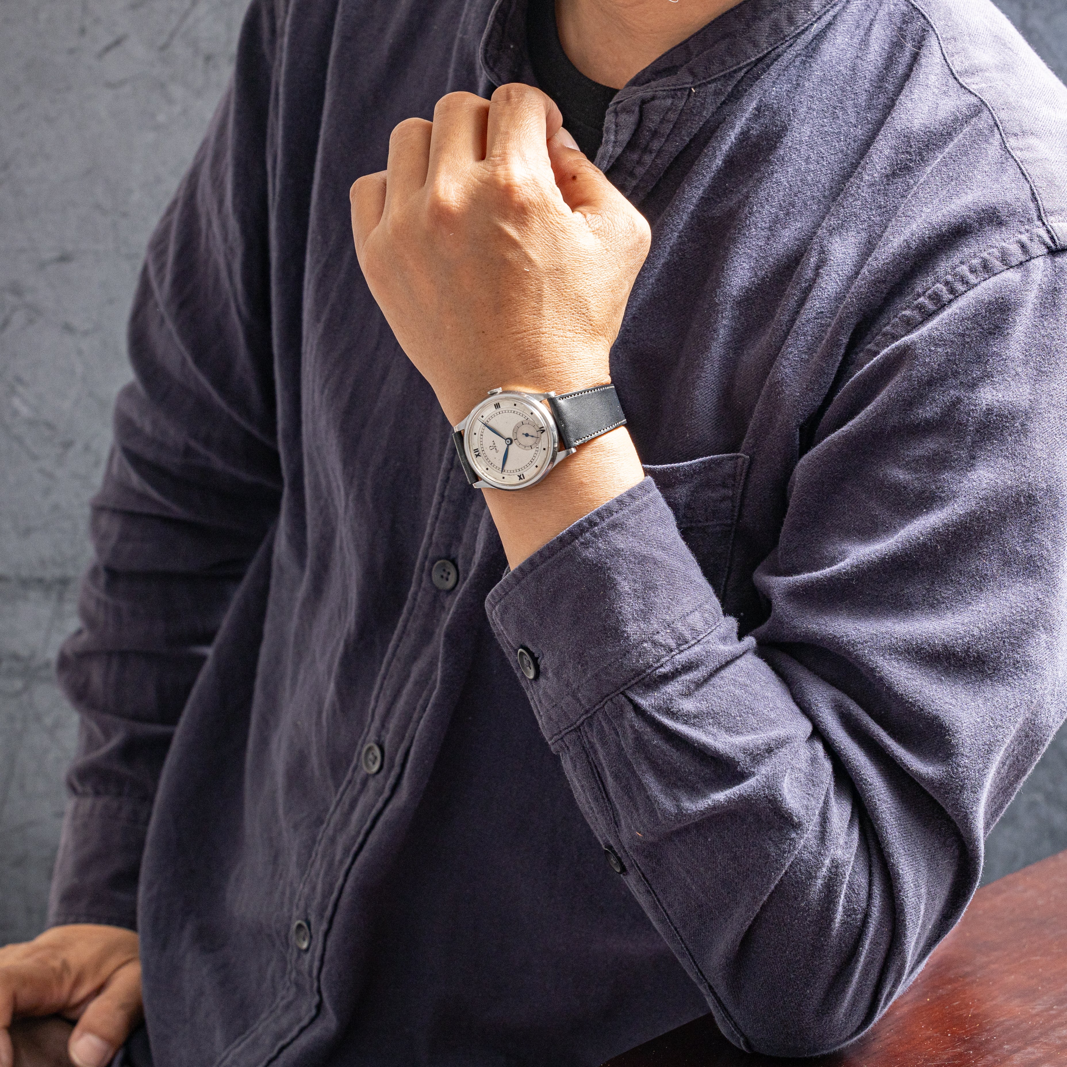 オメガ ラウンド ラージケース 1930年代後半製 手巻き 37mm Big Calatrava Design