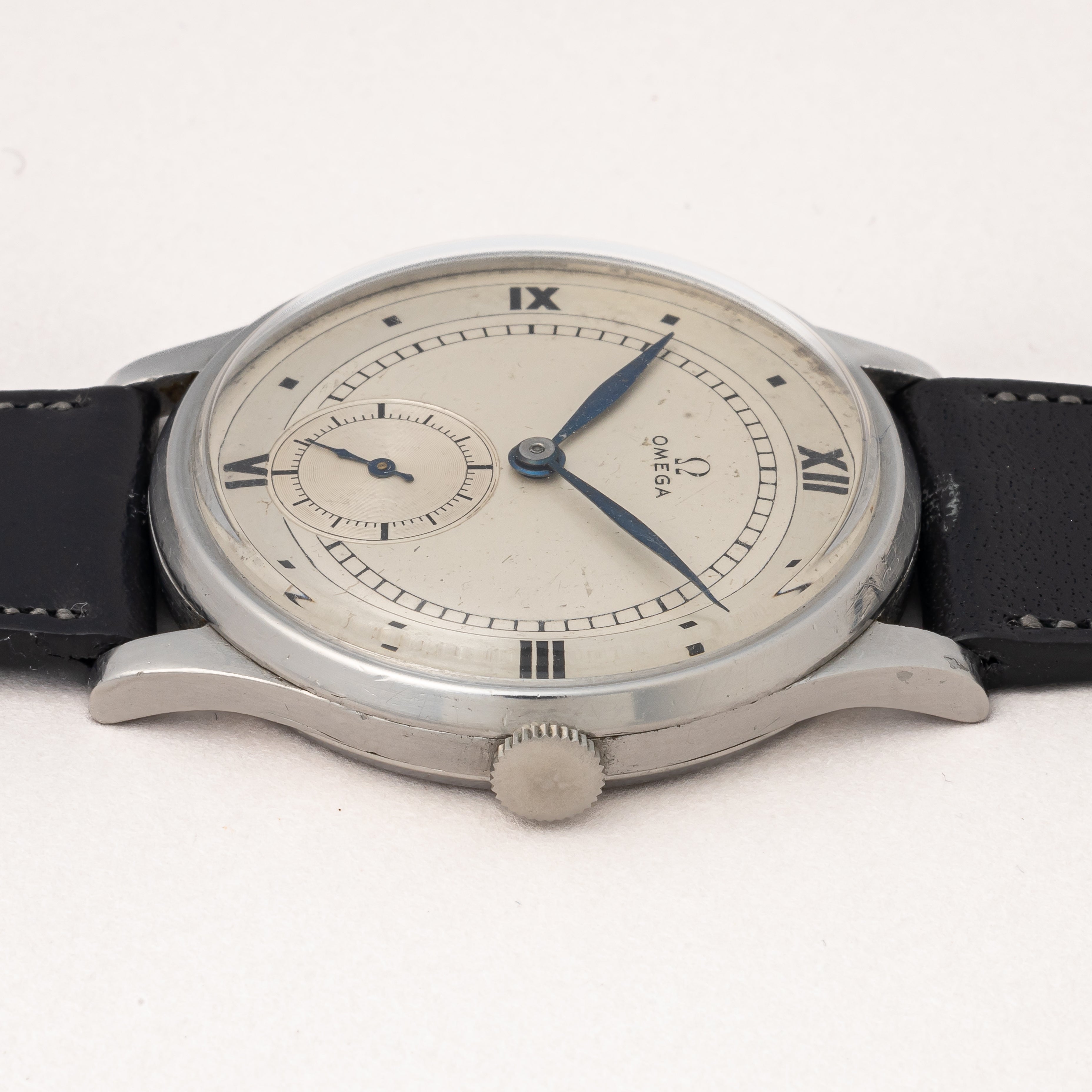 オメガ ラウンド ラージケース 1930年代後半製 手巻き 37mm Big Calatrava Design