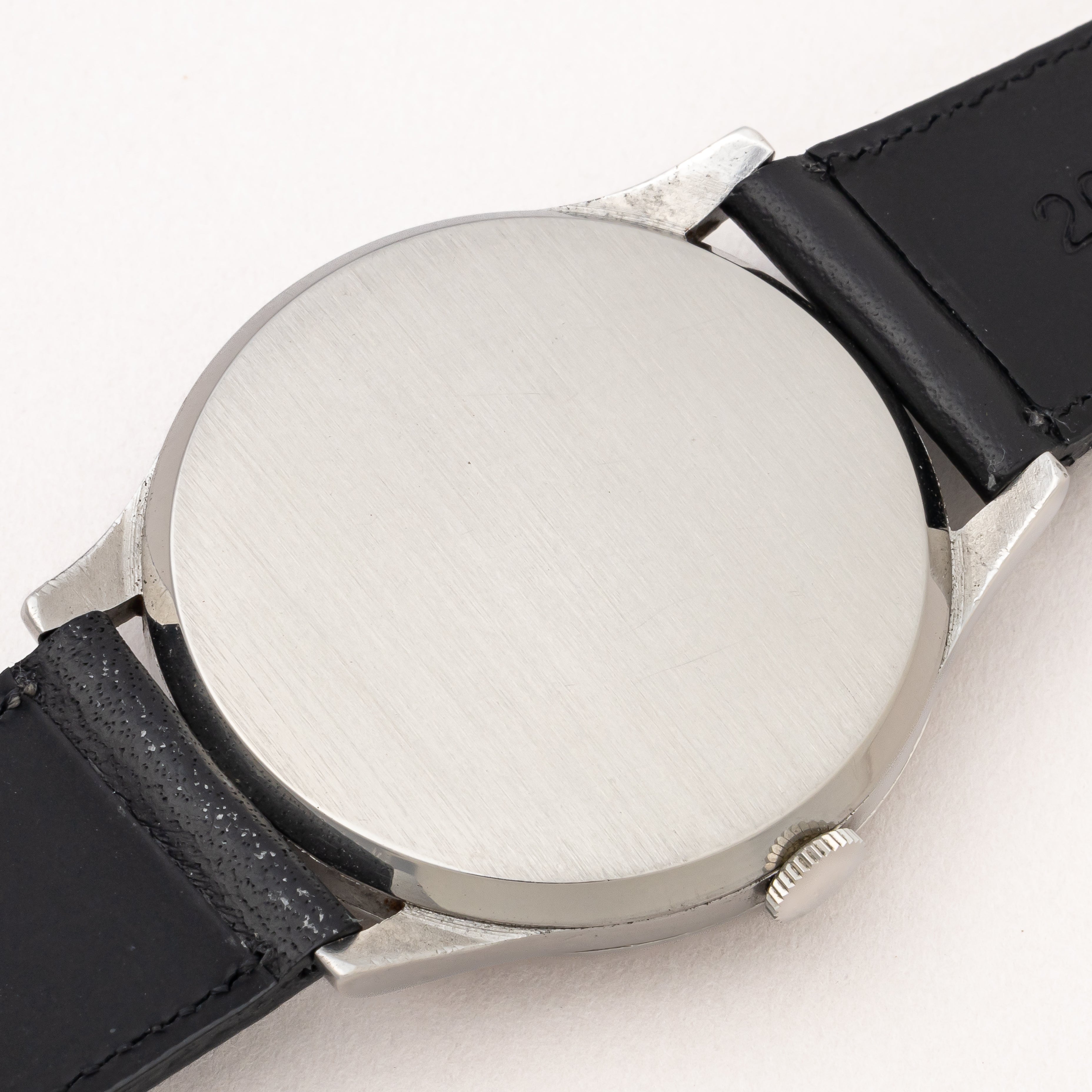 オメガ ラウンド ラージケース 1930年代後半製 手巻き 37mm Big Calatrava Design