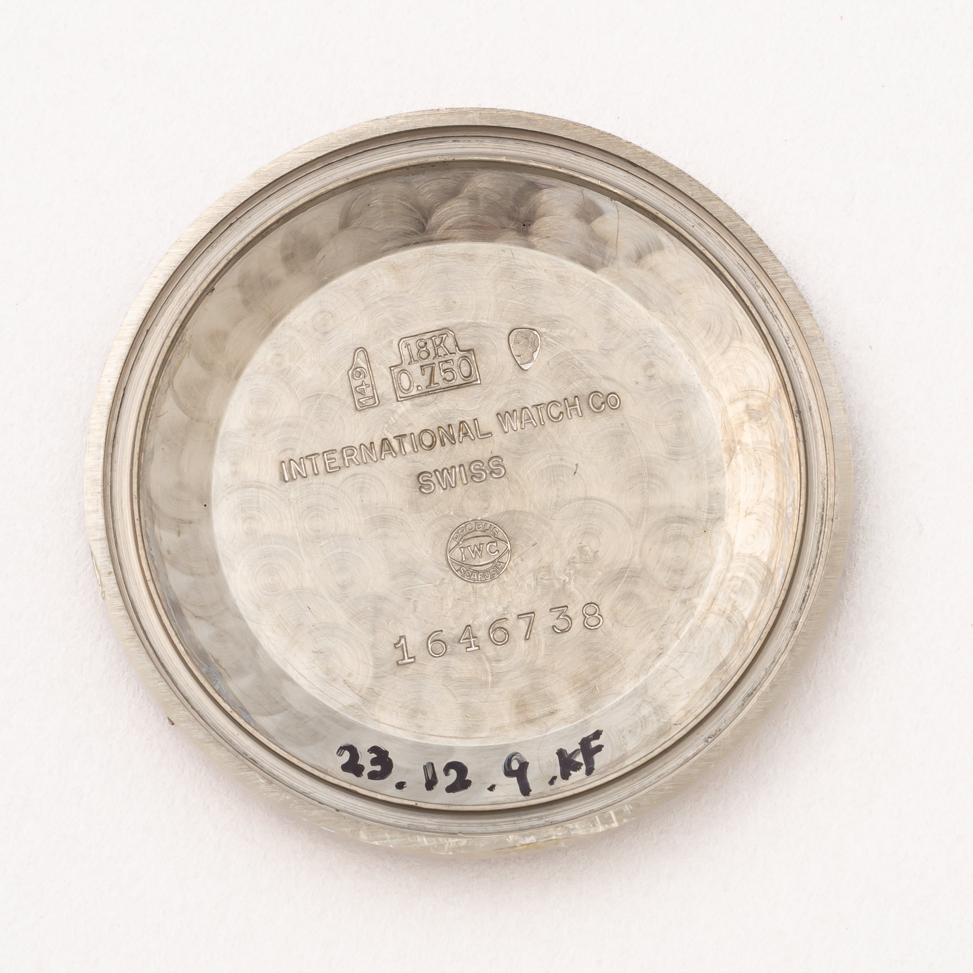 IWC 18金無垢ホワイトゴールドケース 1961年製 寄り目 ペラトン式Cal.8531 お魚リューズ