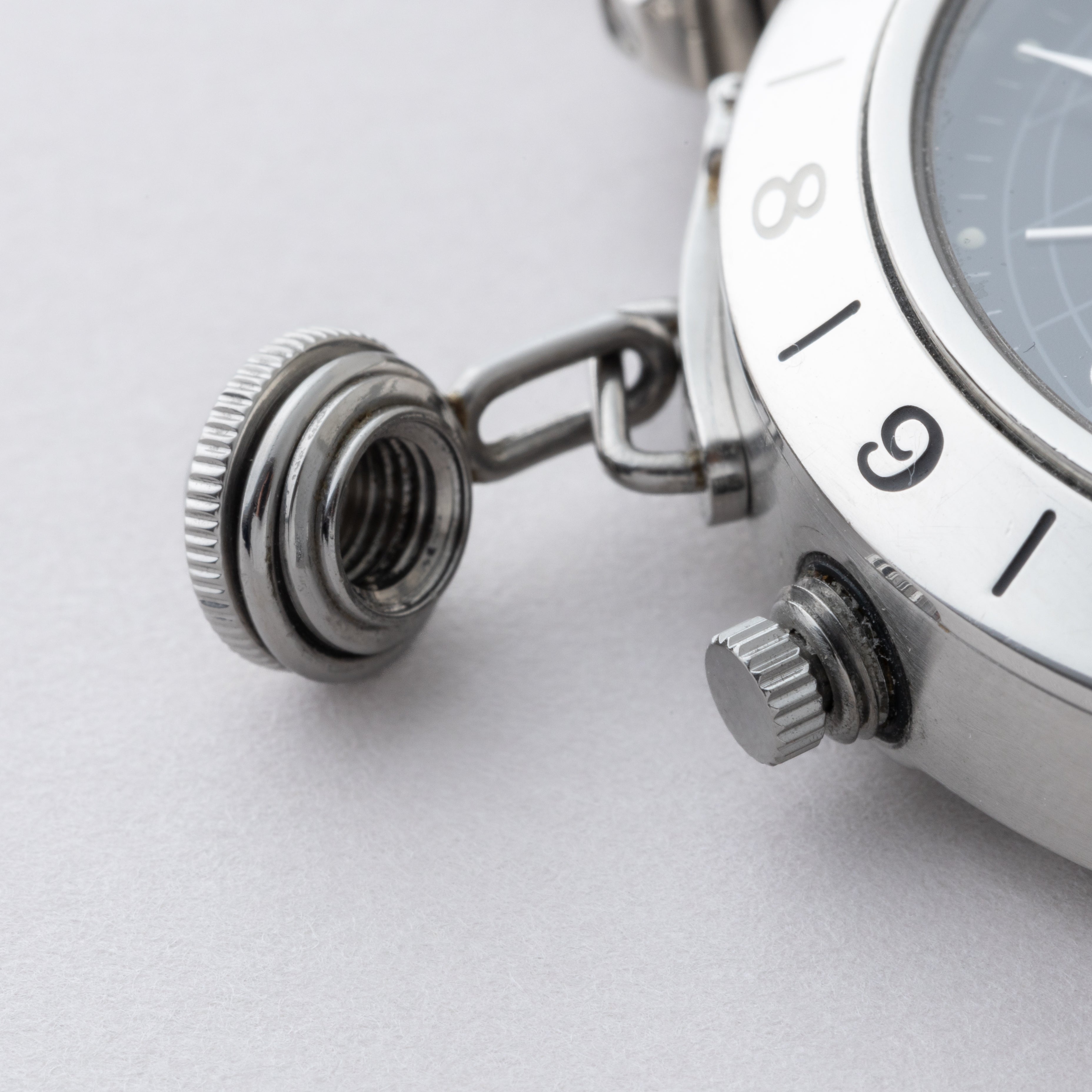 カルティエ パシャC オートマチック 1990年代 ブラックダイヤル 箱付き