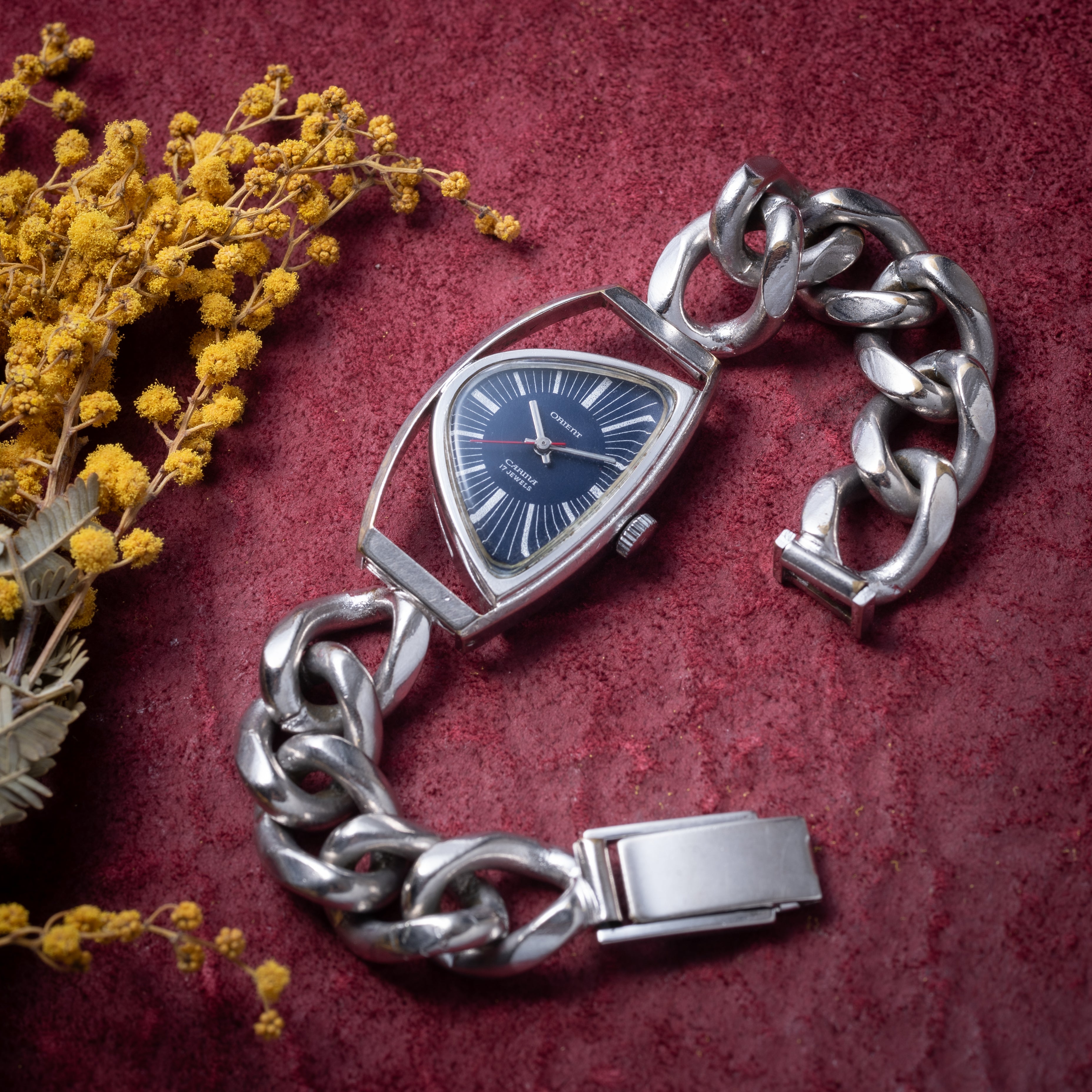 オリエント カリーナ ボーイズサイズ 三角時計 ベンチュラタイプ 手巻き 1960年代製