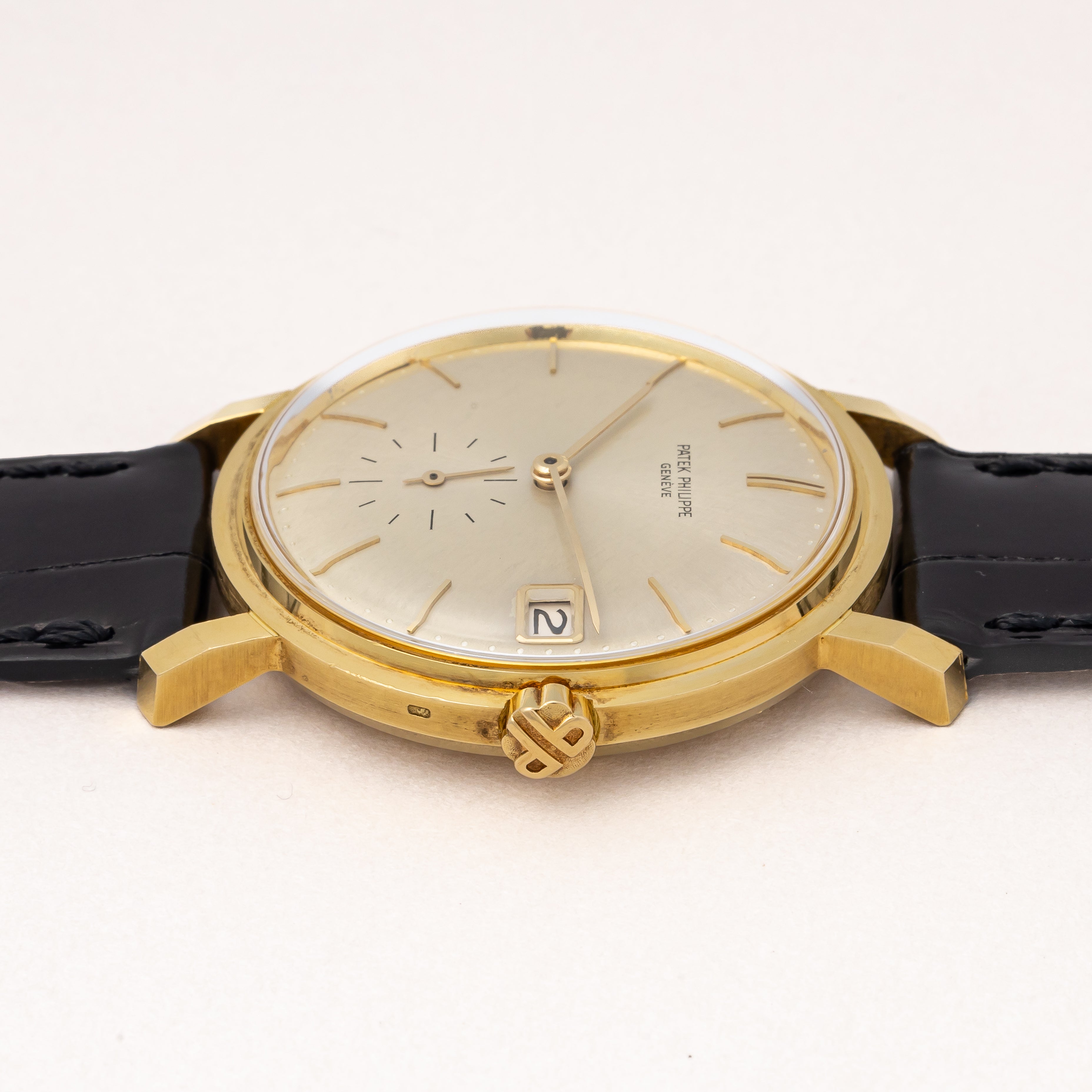 パテックフィリップ 1963年製 ラウンドケース 18金無垢 箱、アーカイブ付き