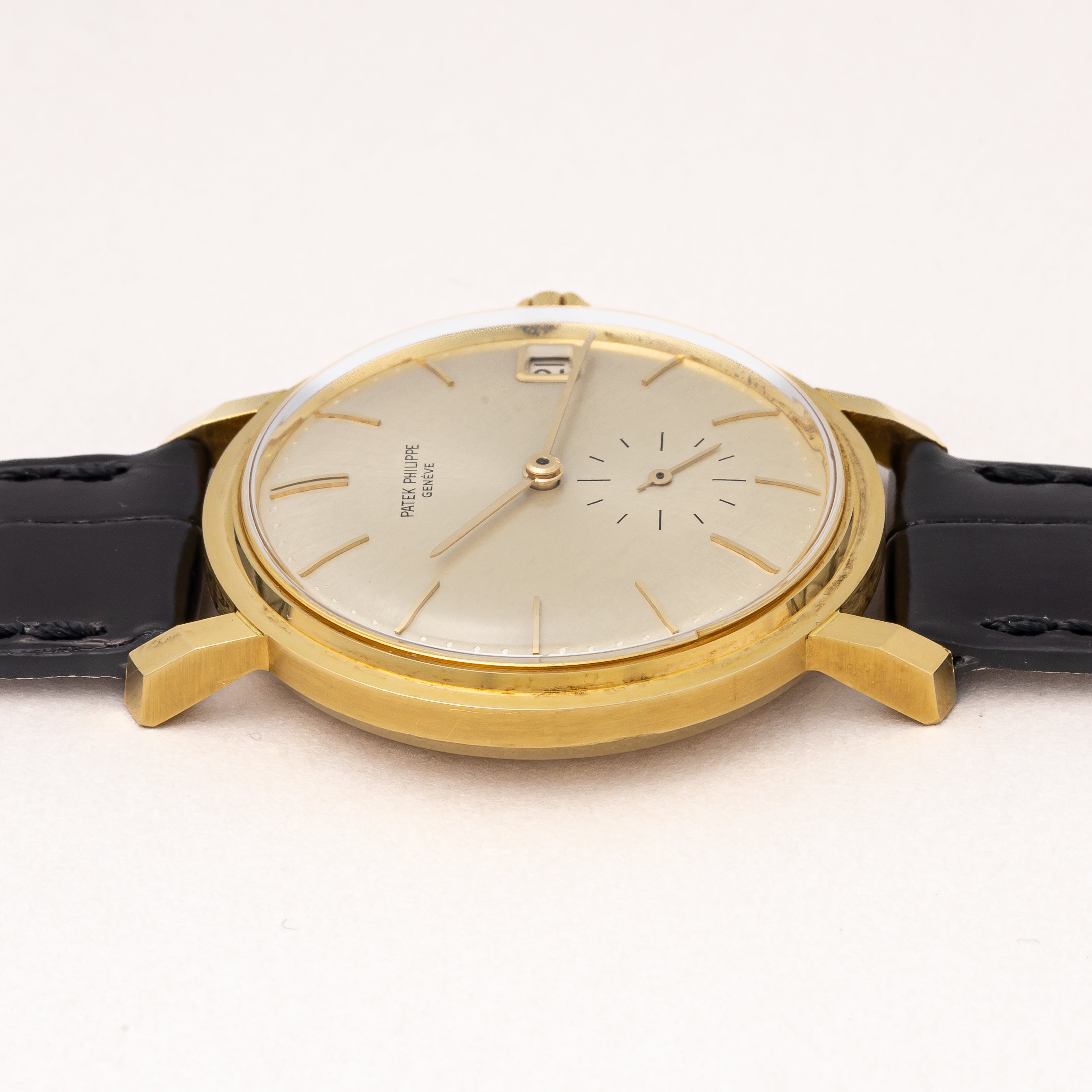パテックフィリップ 1963年製 ラウンドケース 18金無垢 箱、アーカイブ付き