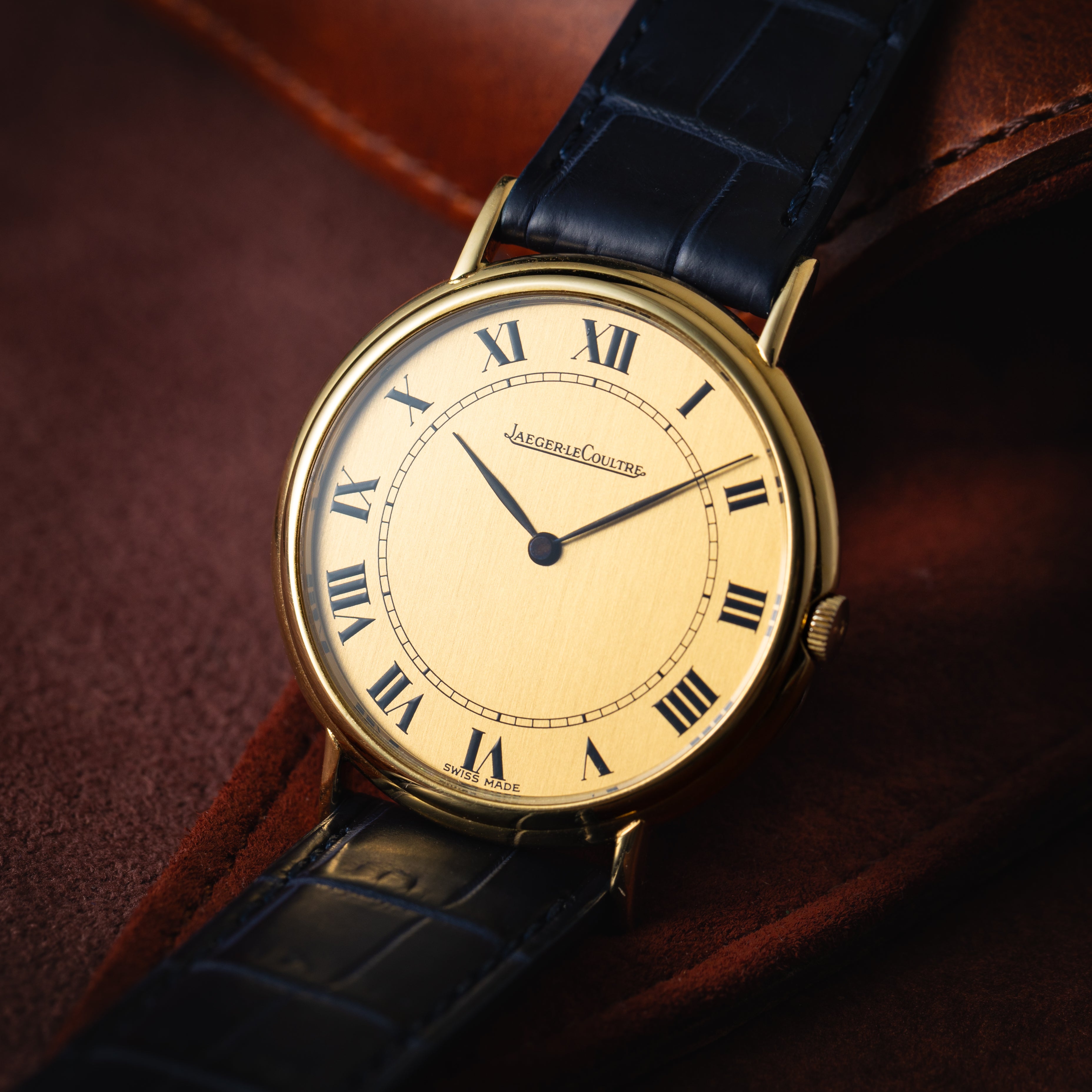 ジャガールクルト ラウンドケース 1970年代製 18金無垢 ローマンダイヤル Ref.9220-21