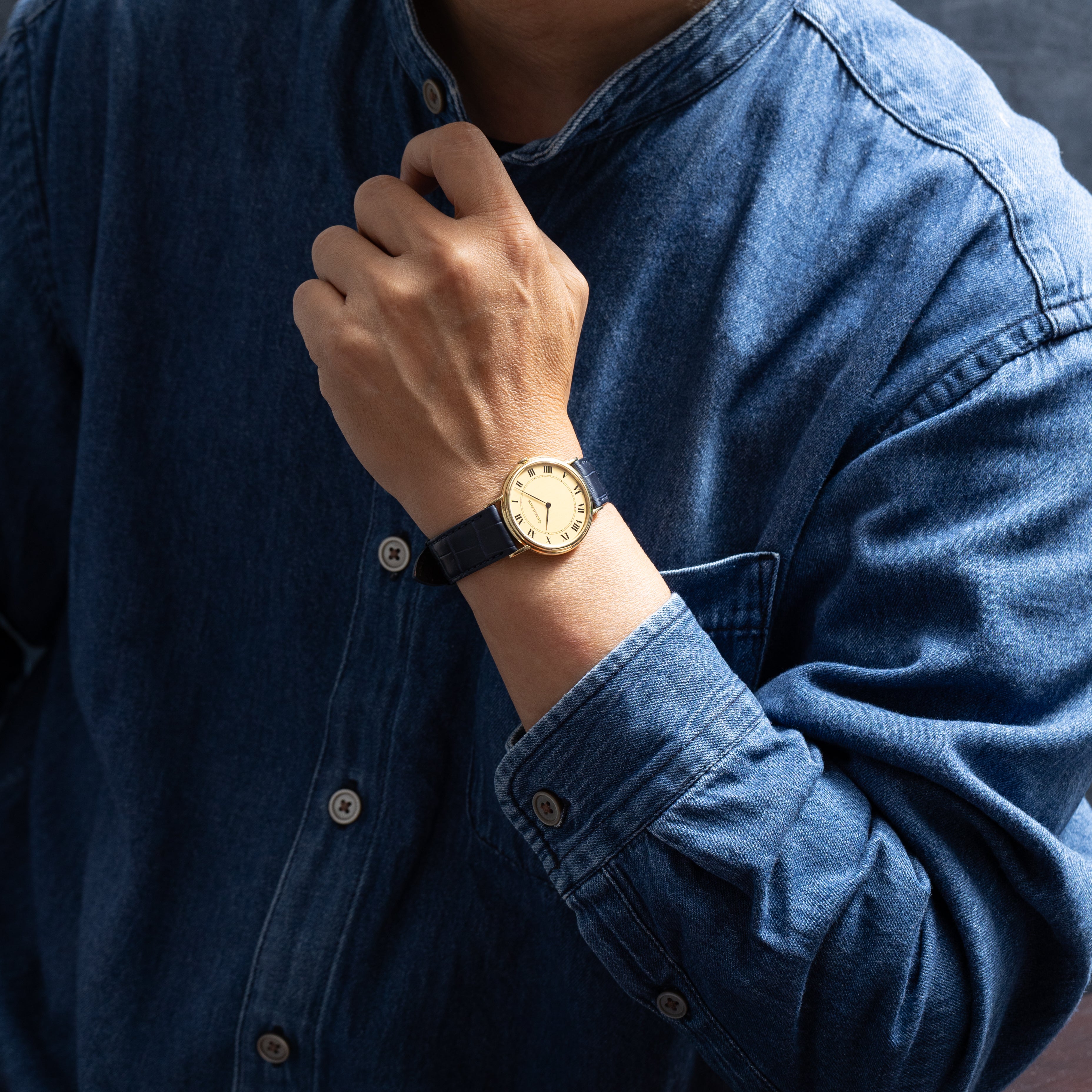 ジャガールクルト ラウンドケース 1970年代製 18金無垢 ローマンダイヤル Ref.9220-21