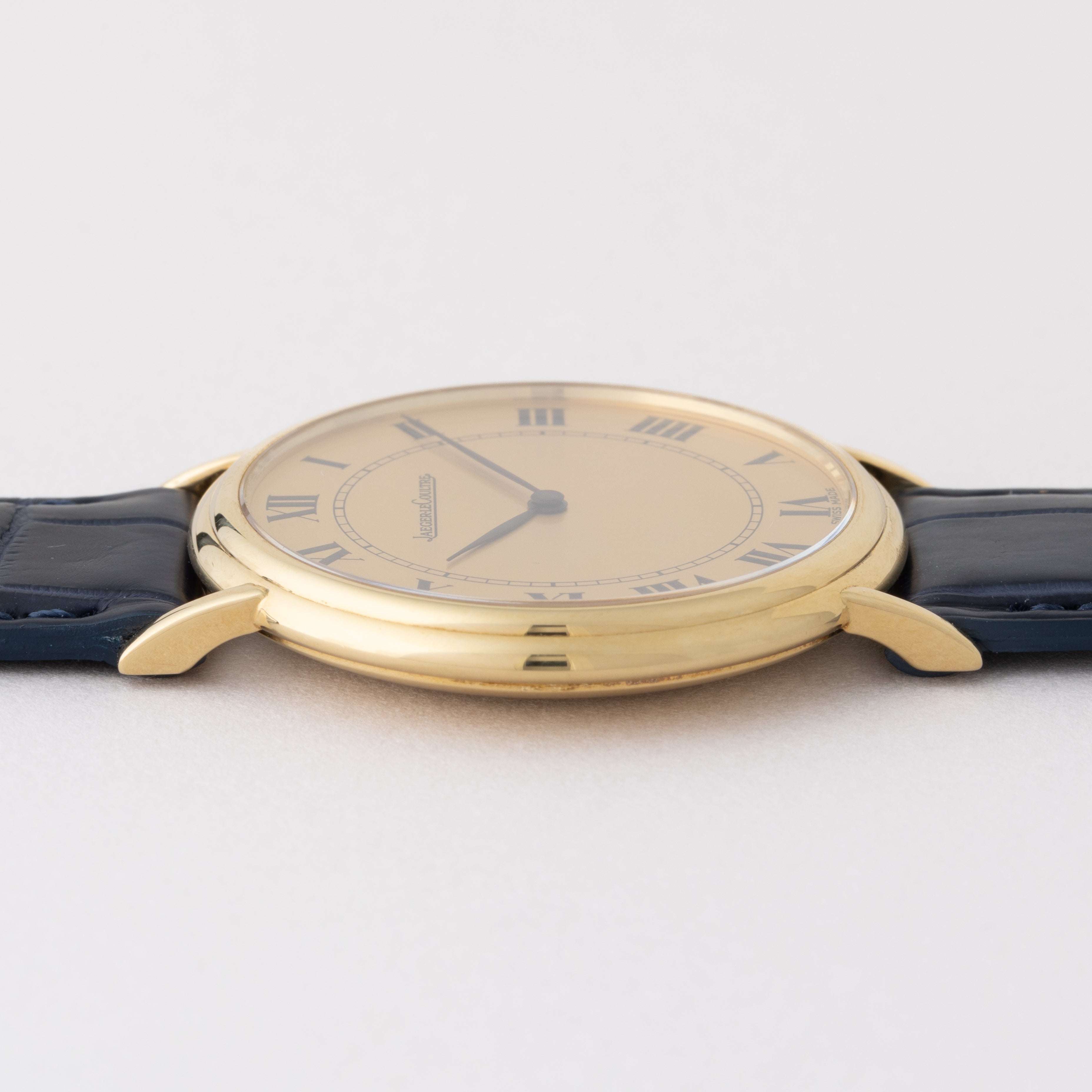 ジャガールクルト ラウンドケース 1970年代製 18金無垢 ローマンダイヤル Ref.9220-21