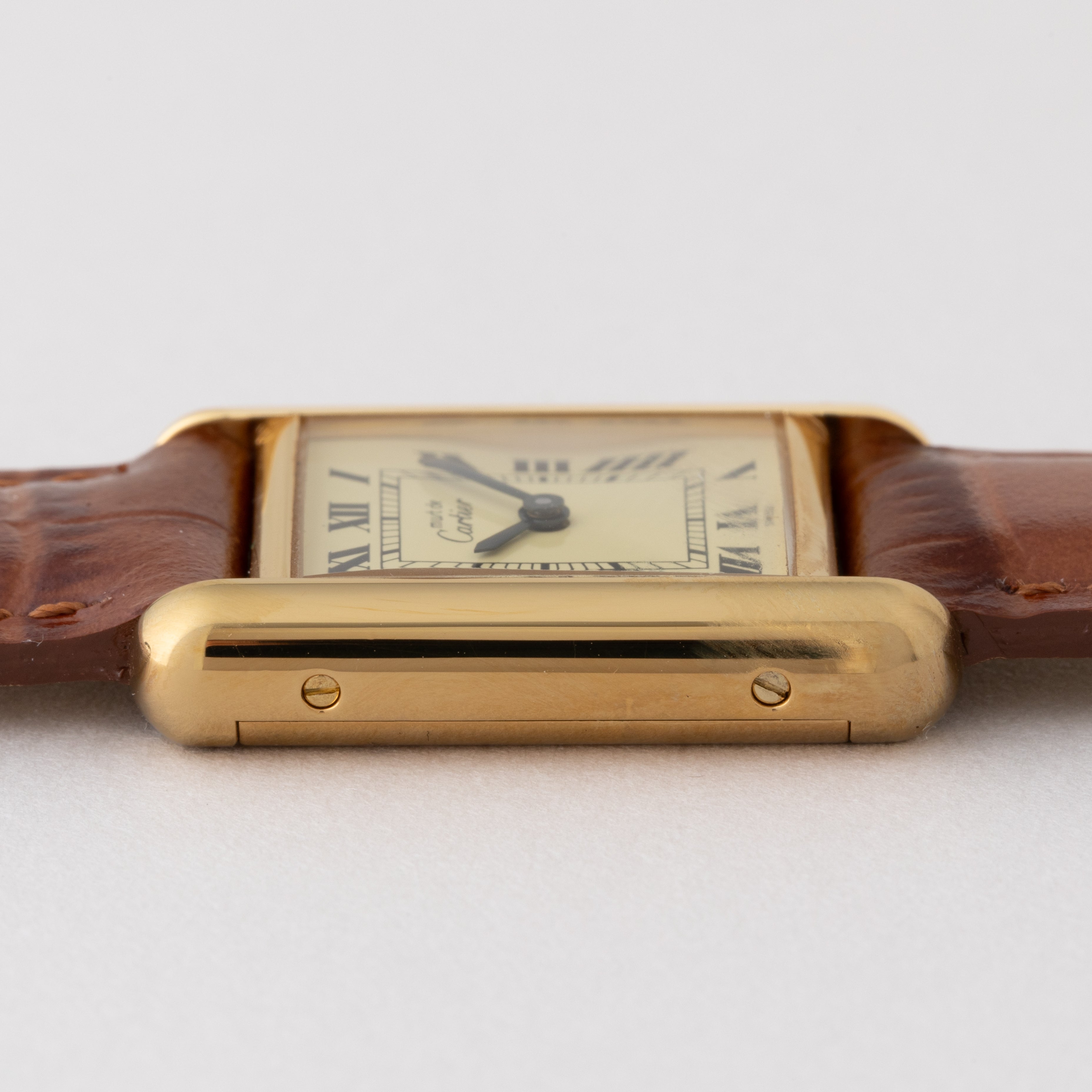 カルティエ マストタンク SMサイズ 1980年代 アイボリーローマンダイヤル 純正尾錠付き