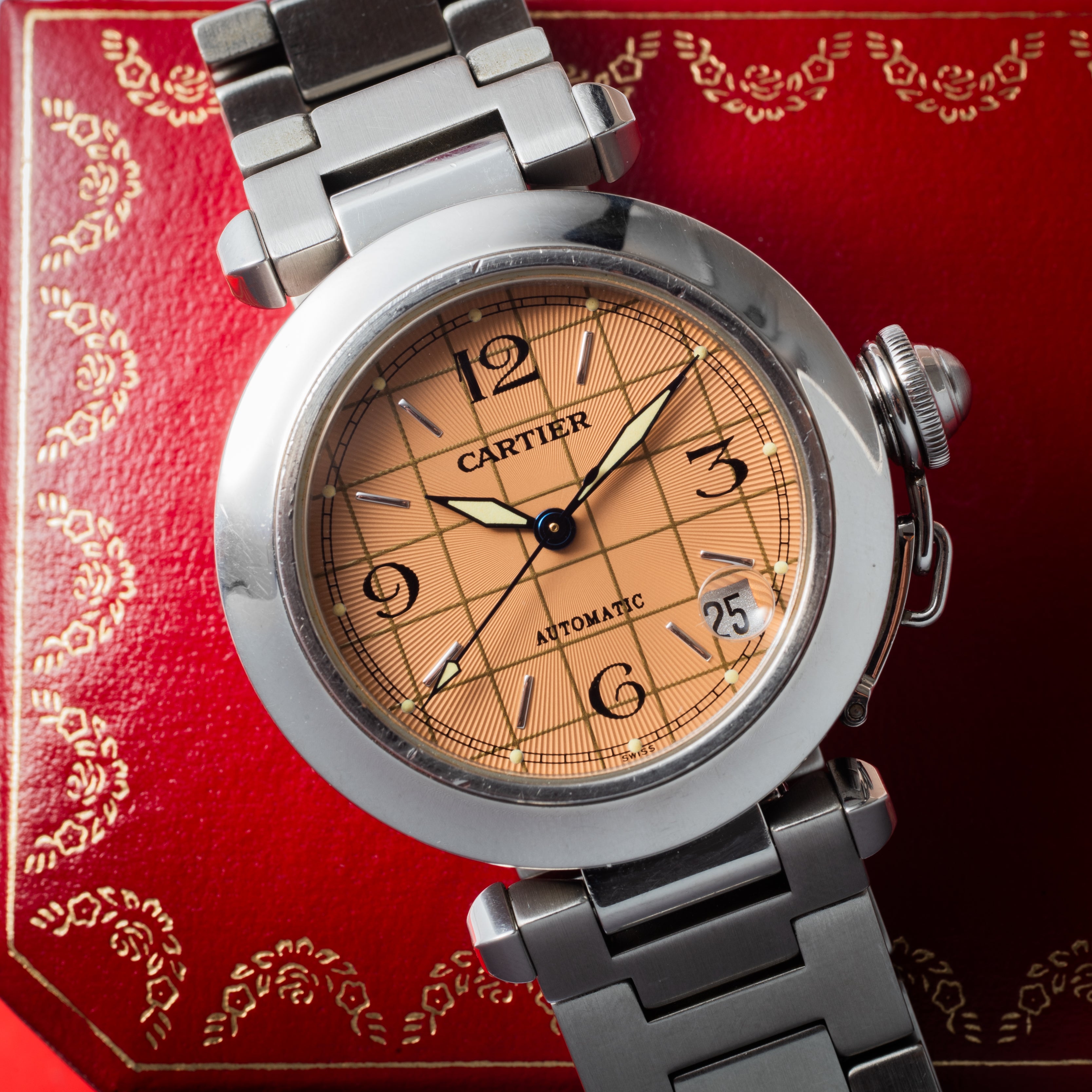 カルティエ パシャC ピンクダイヤル 箱、タグ付き 1990年代製