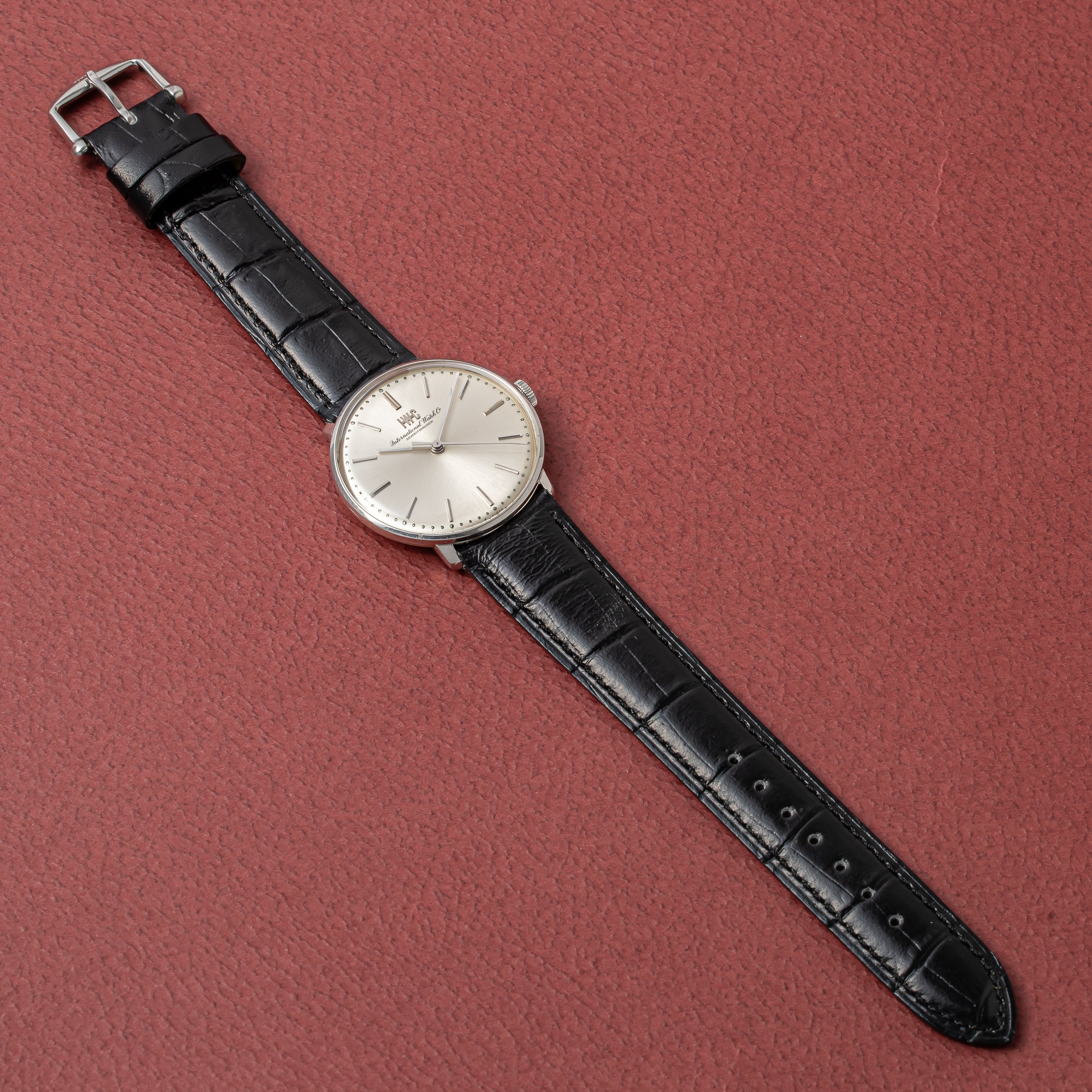 IWC ラウンドケース 1973年製 Ref.2401 国際サービス保証書付き Cal.403