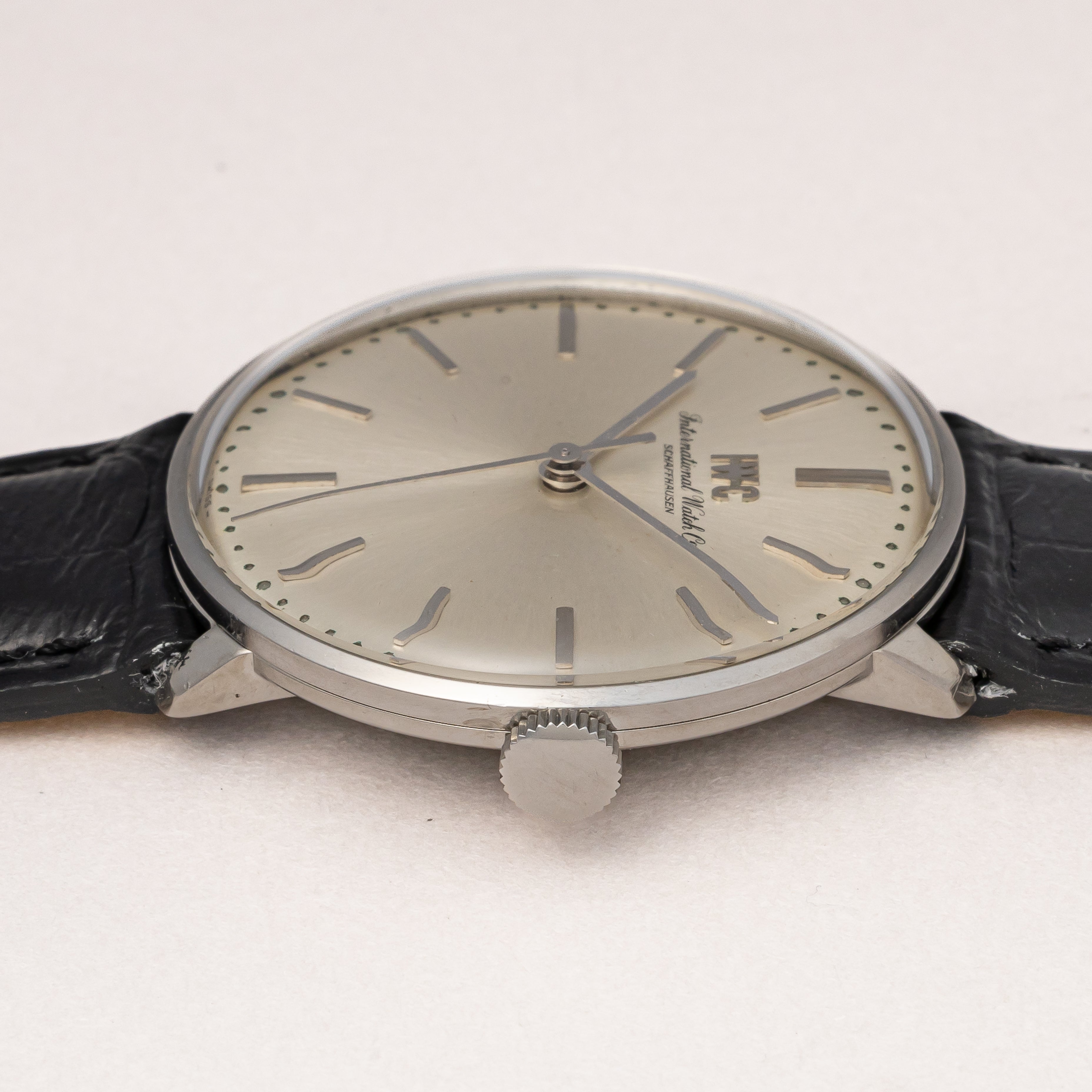 IWC ラウンドケース 1973年製 Ref.2401 国際サービス保証書付き Cal.403