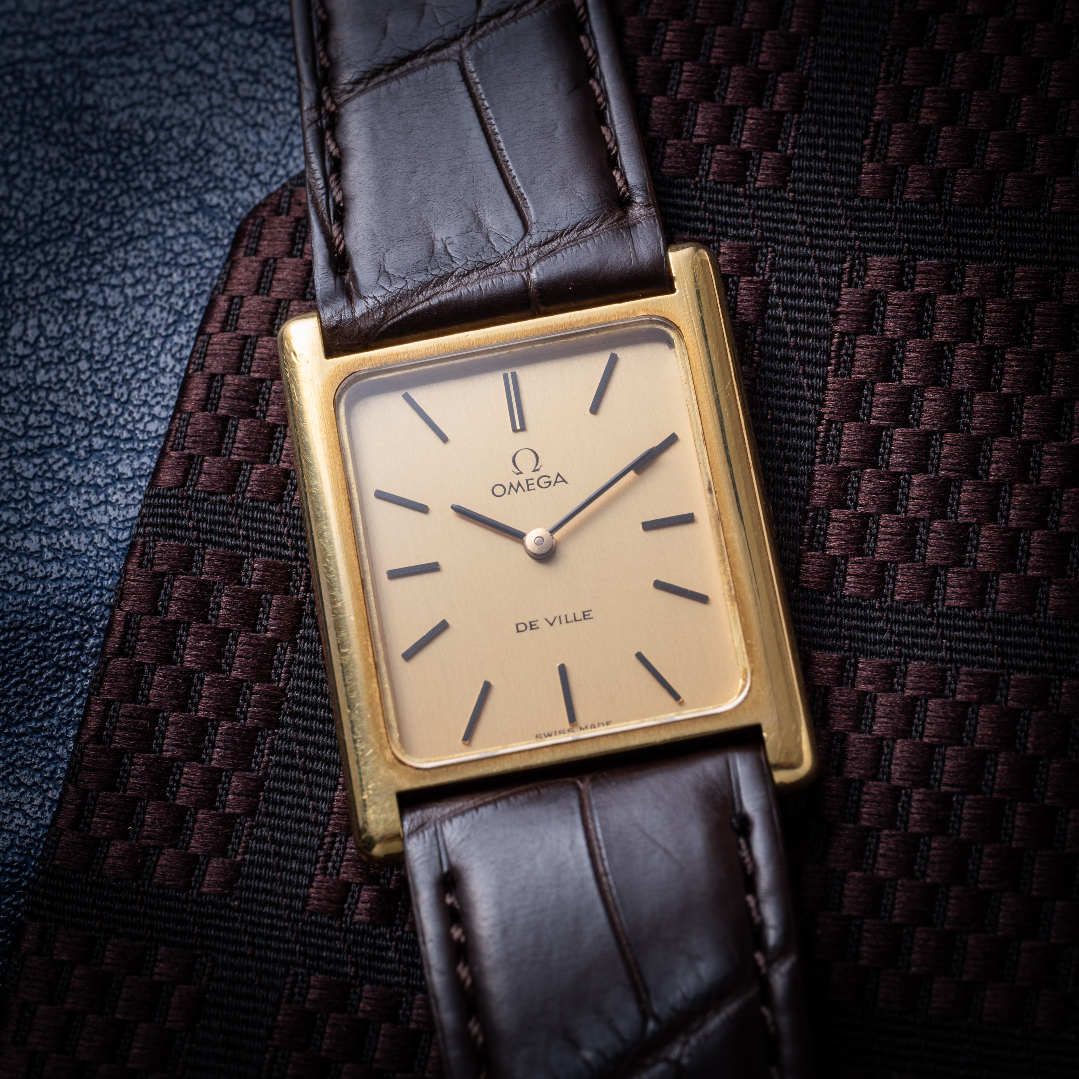 オメガ デ・ヴィル レクタンギュラー 18金無垢ケース 1973年製 タンクウォッチ