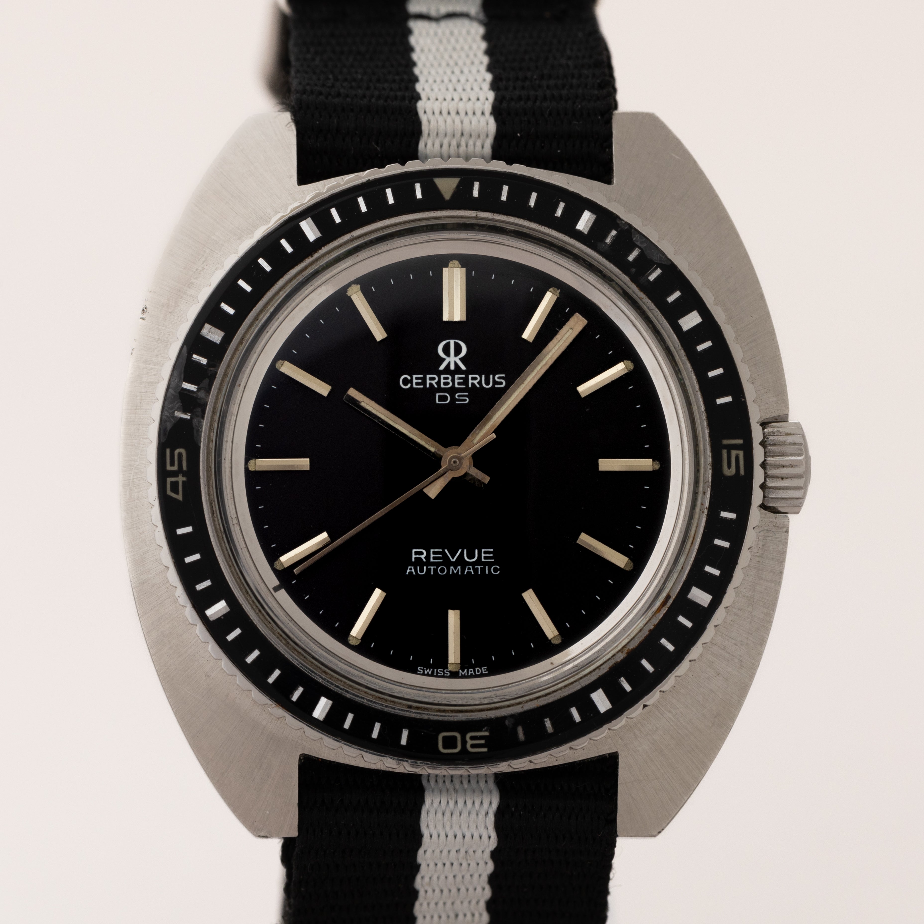 レビュー ケルベロスダイバー 1960年代 自動巻き