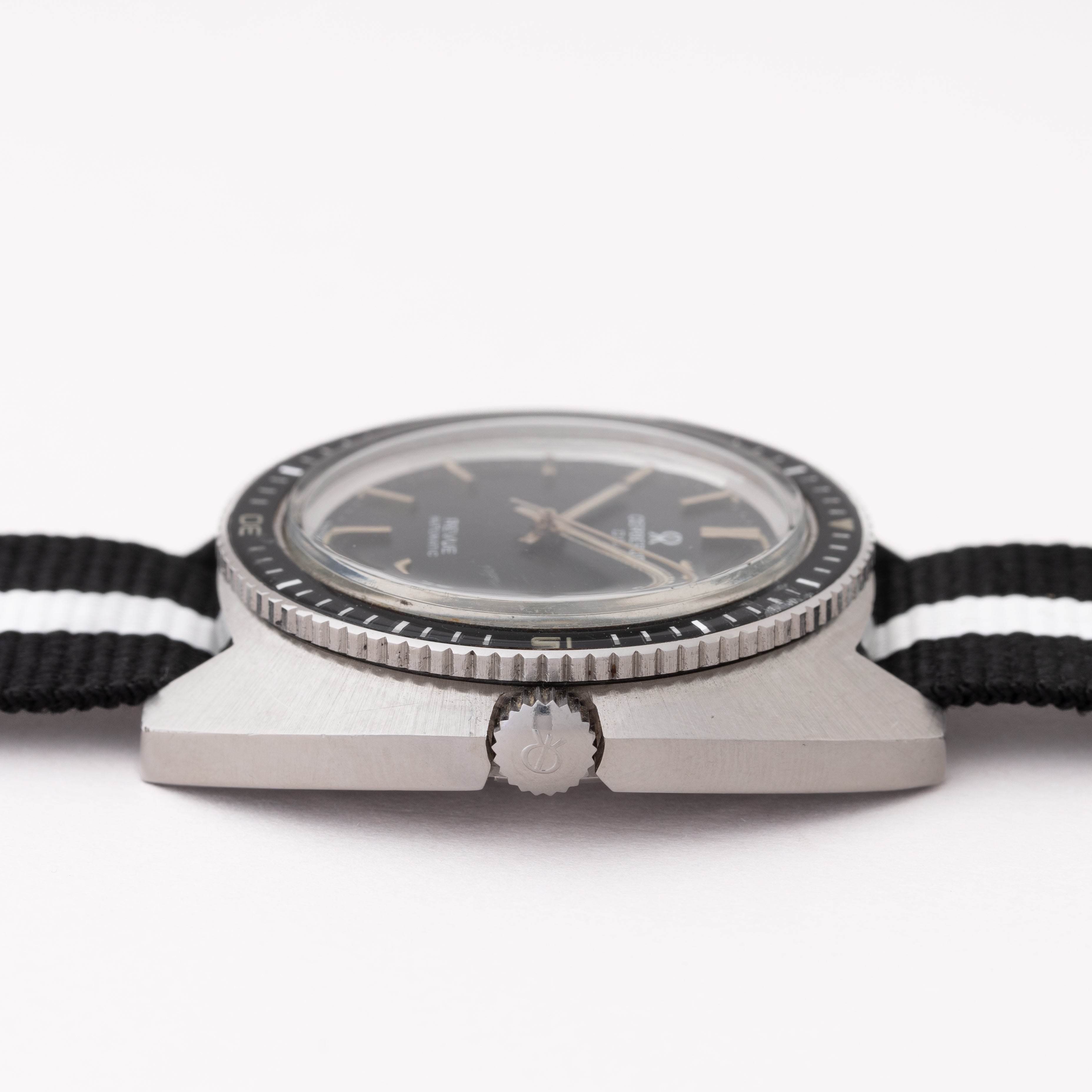 レビュー ケルベロスダイバー 1960年代 自動巻き