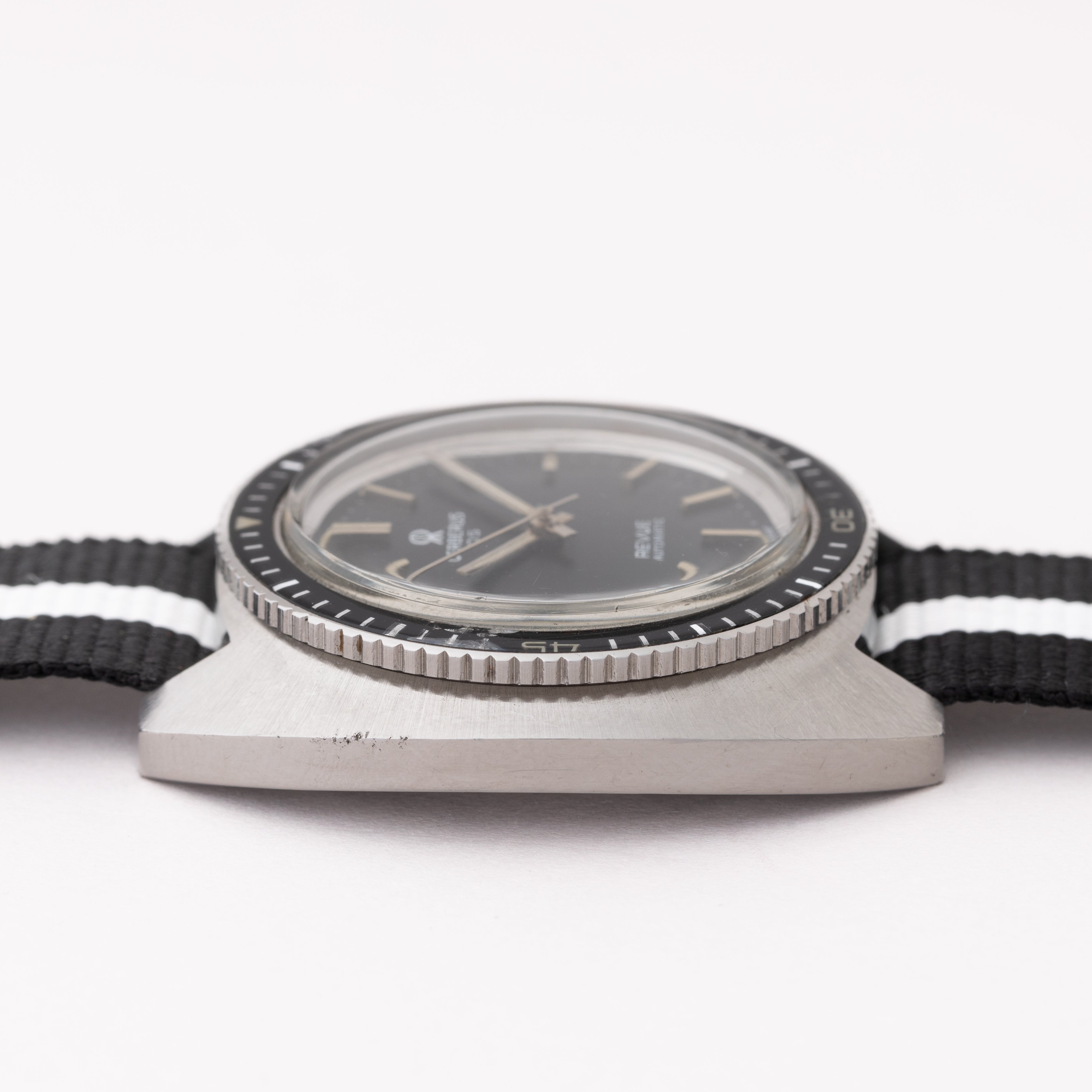 レビュー ケルベロスダイバー 1960年代 自動巻き