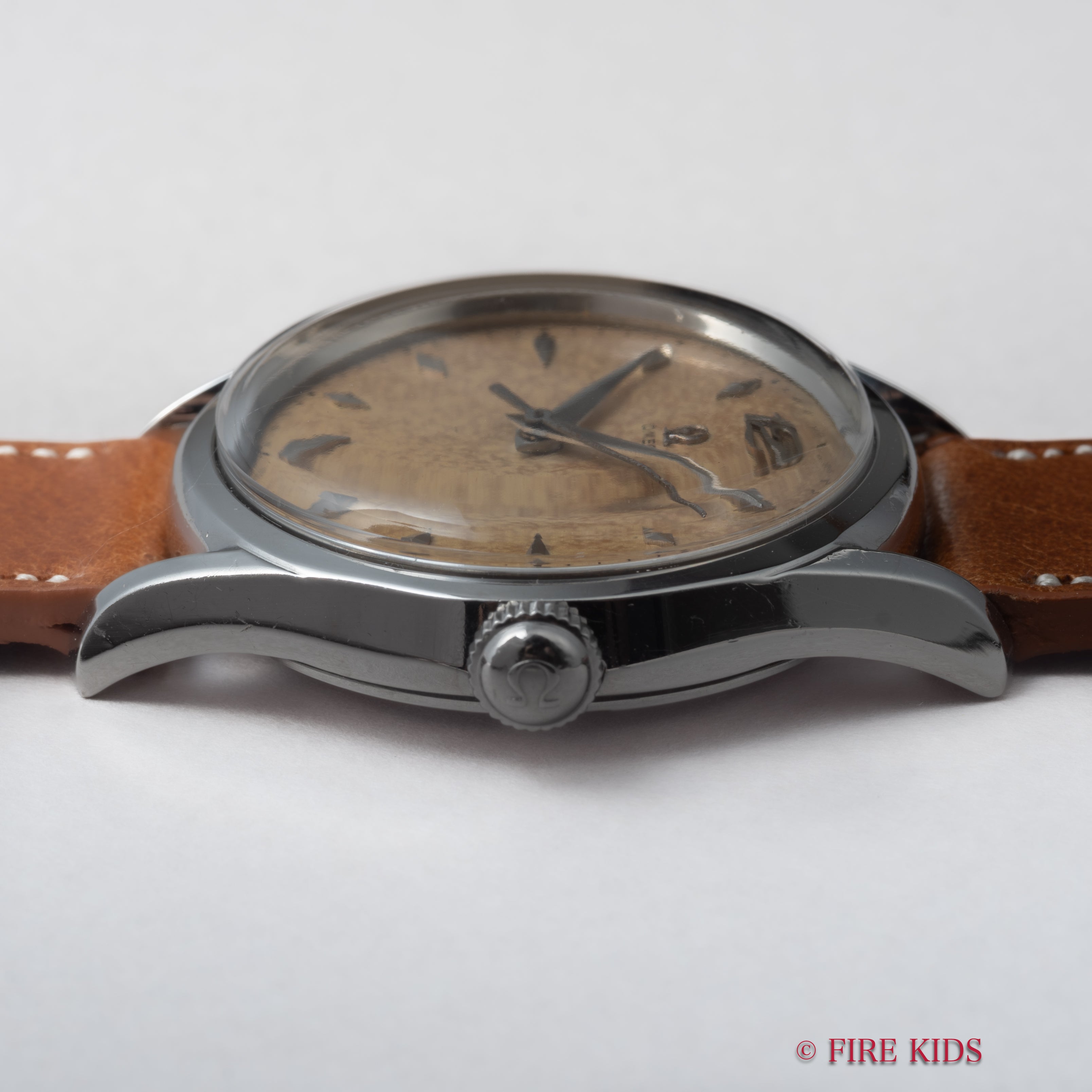 オメガ ラウンドケース ツイストラグ 手巻き 1950年製(昭和25年製) Ref.2667-1 Cal.420