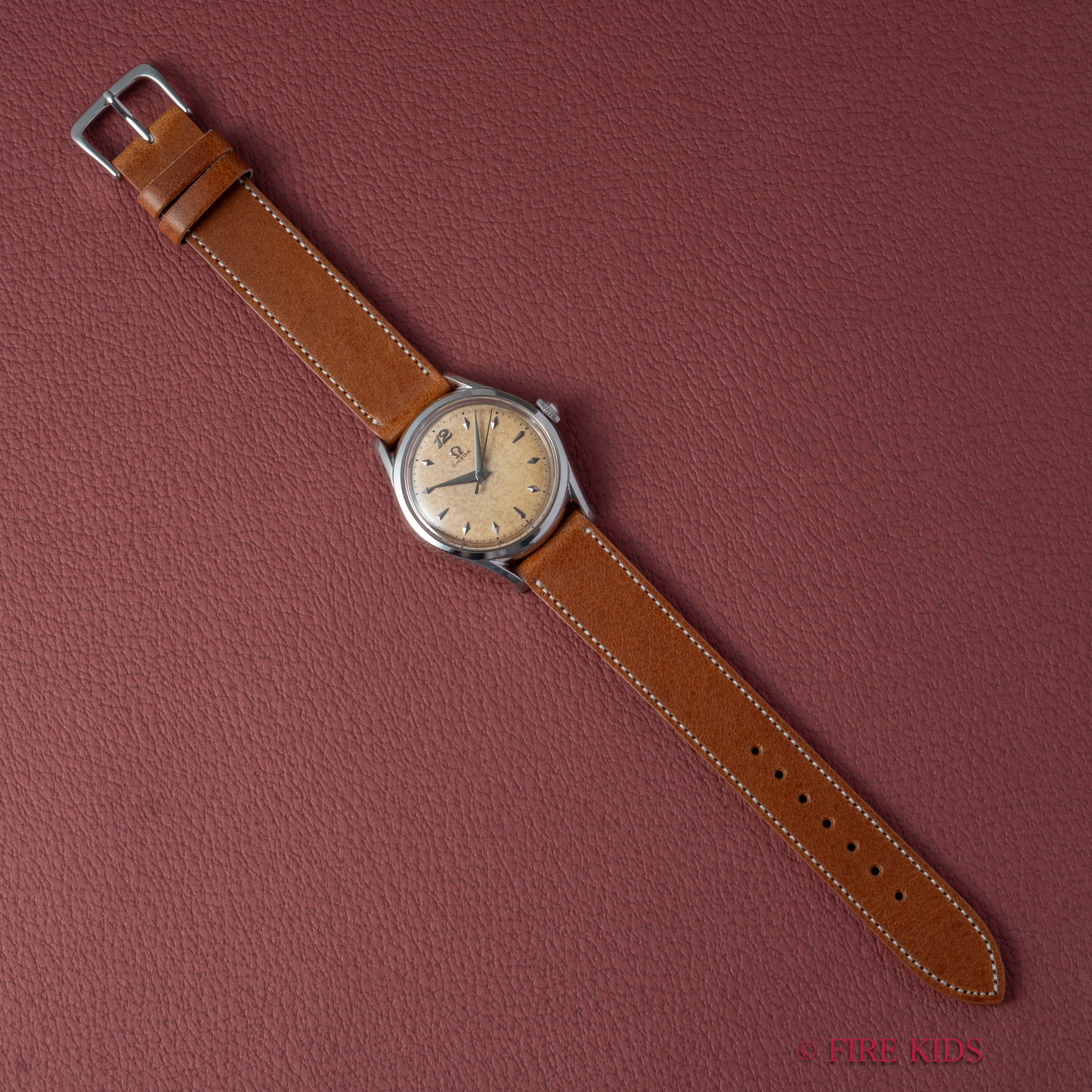 オメガ ラウンドケース ツイストラグ 手巻き 1950年製(昭和25年製) Ref.2667-1 Cal.420