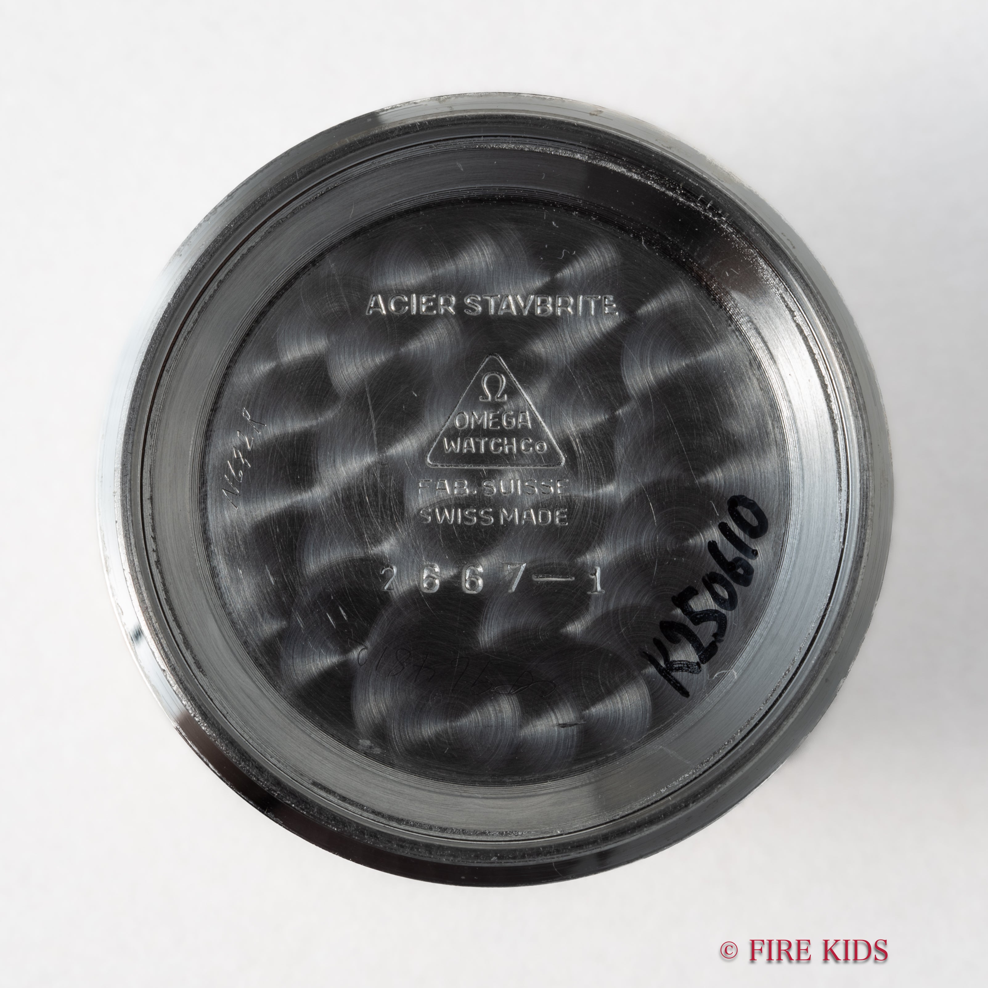 オメガ ラウンドケース ツイストラグ 手巻き 1950年製(昭和25年製) Ref.2667-1 Cal.420