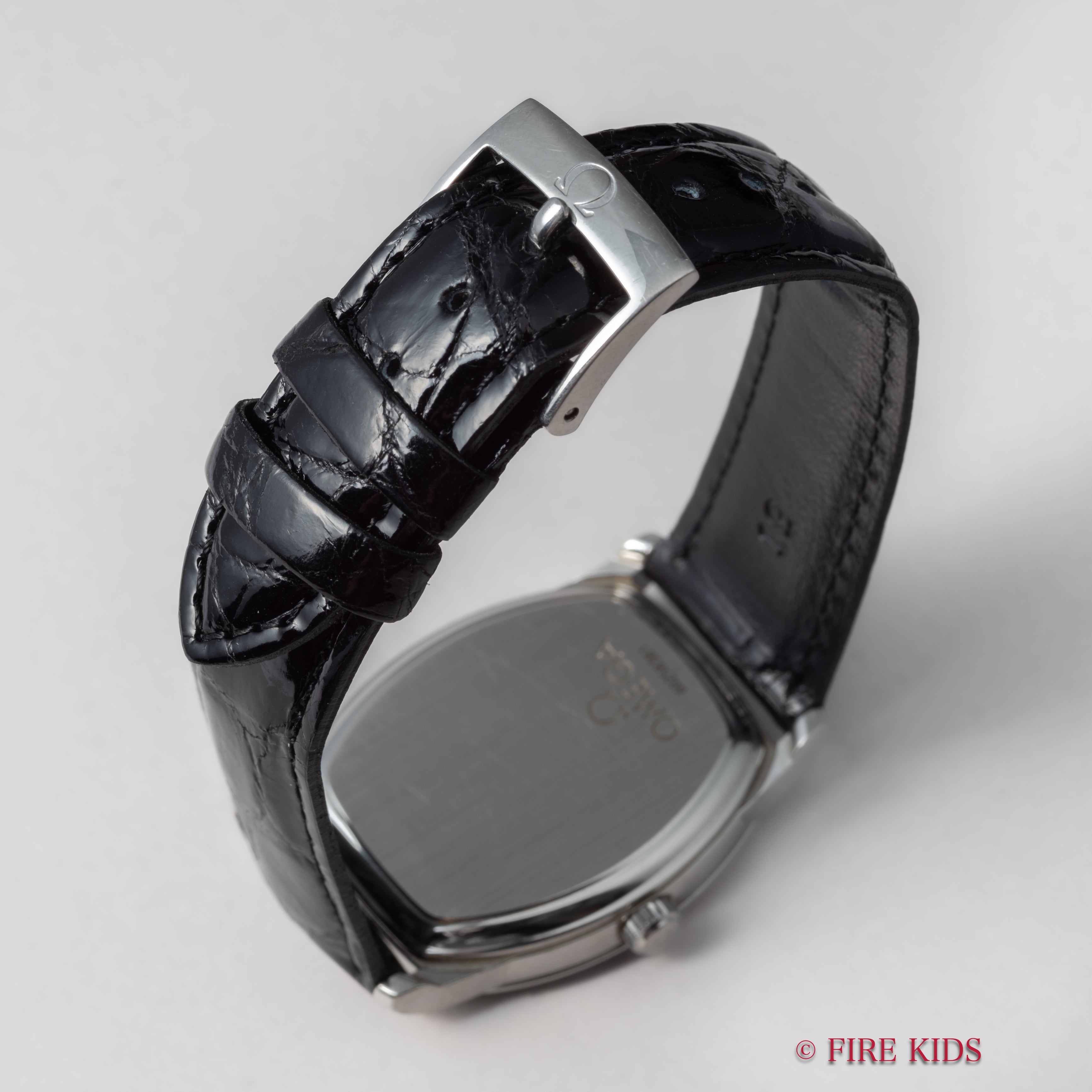 オメガ プレステージ トノー型 1999年製 シルバー 自動巻き 純正尾錠付き