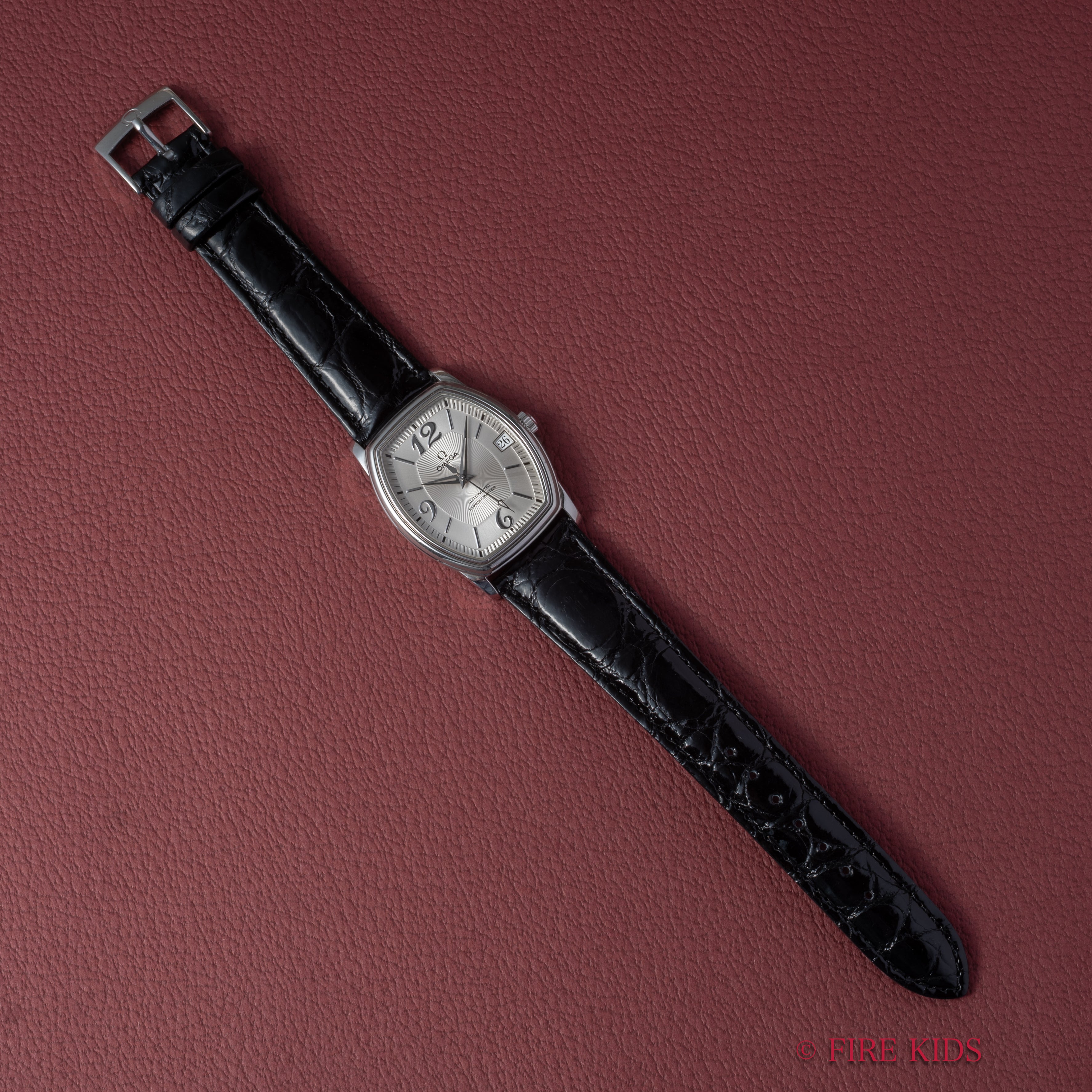 オメガ プレステージ トノー型 1999年製 シルバー 自動巻き 純正尾錠付き