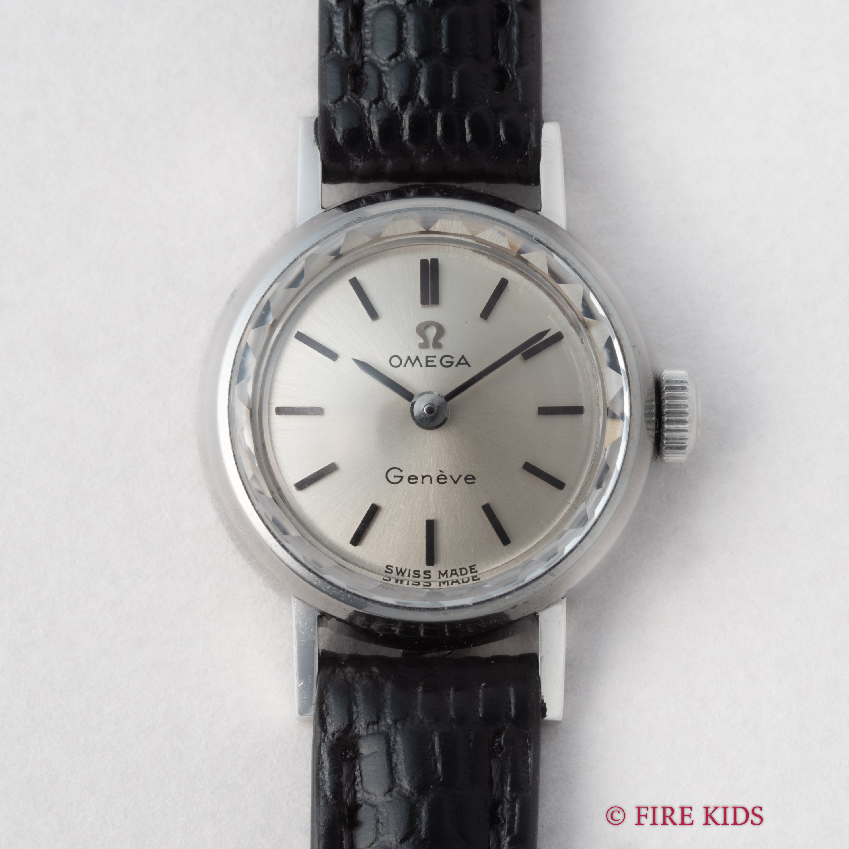 オメガ ジュネーブ レディース 14金無垢ホワイトゴールド 1968年製 手巻き カットガラス