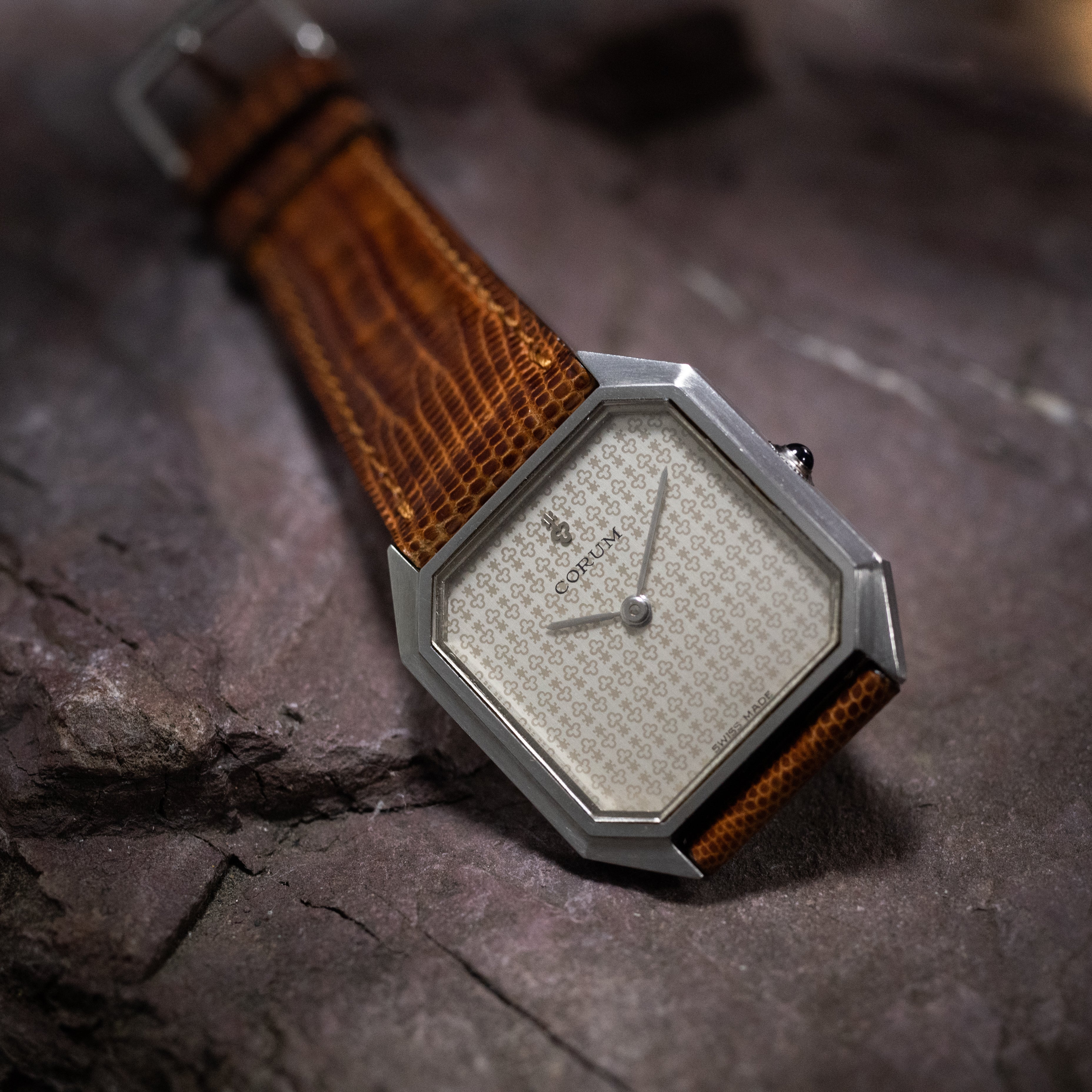 コルム オクタゴンケース 1970年代 手巻き 純正尾錠