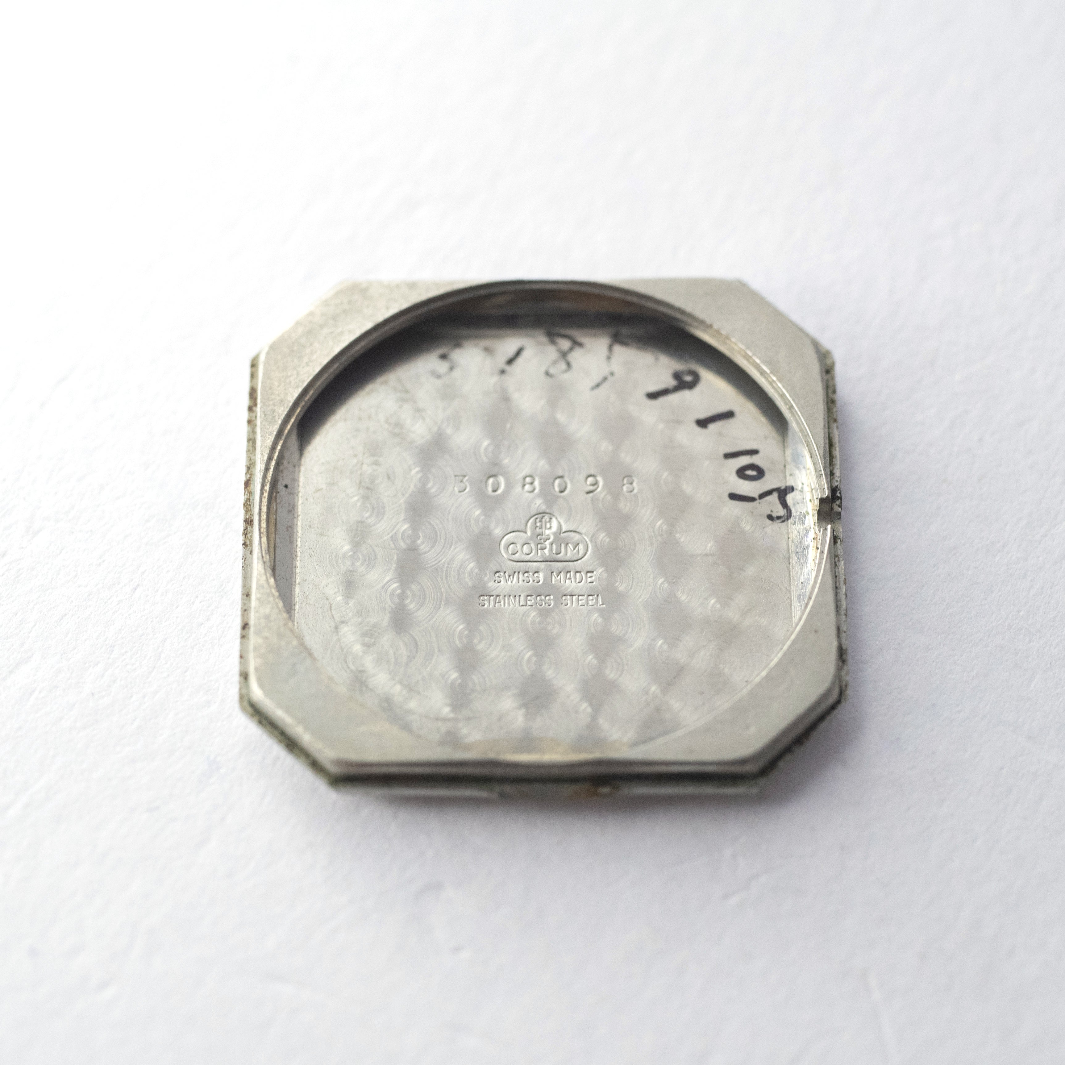 コルム オクタゴンケース 1970年代 手巻き 純正尾錠