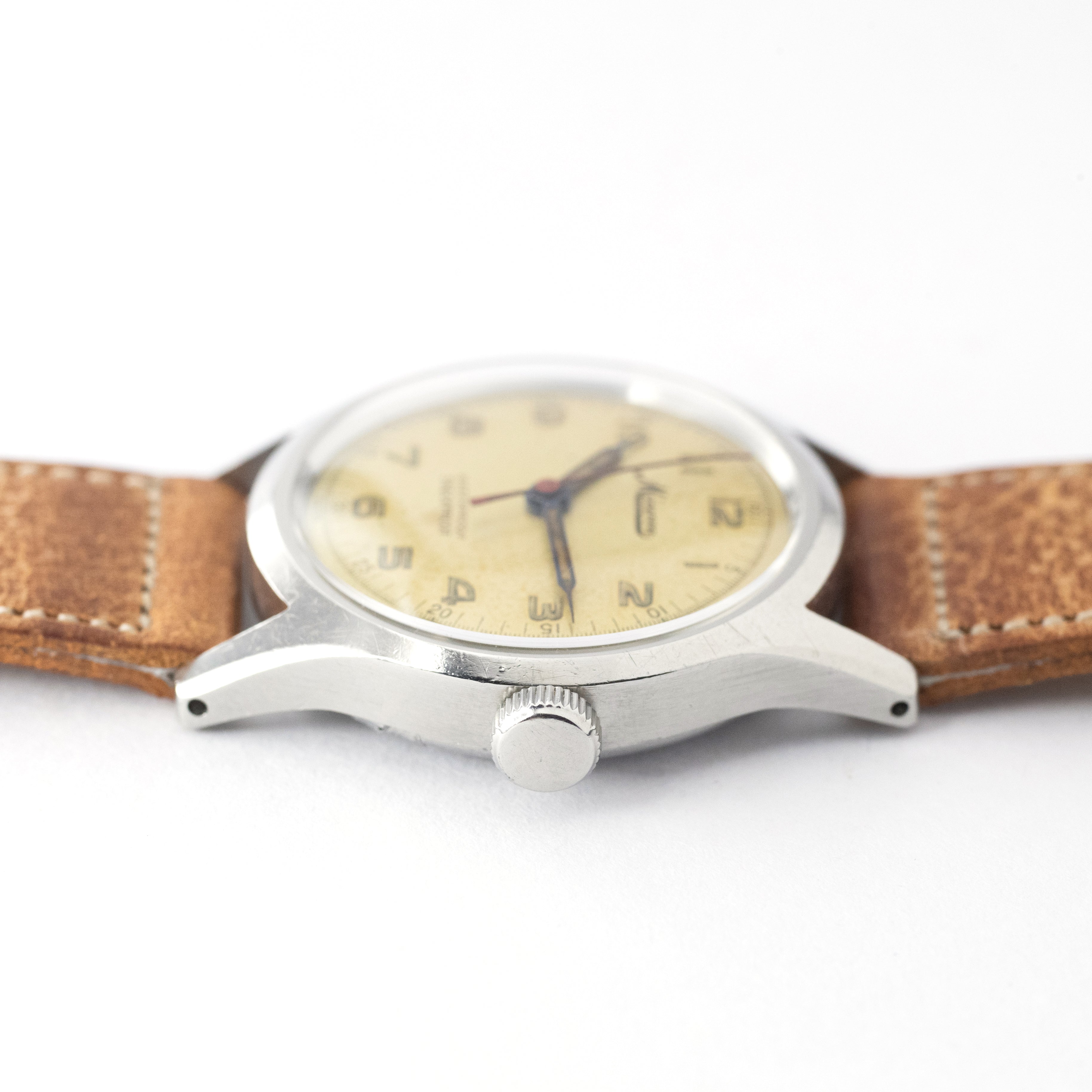 MINERVAアラビアダイヤル 1940年代