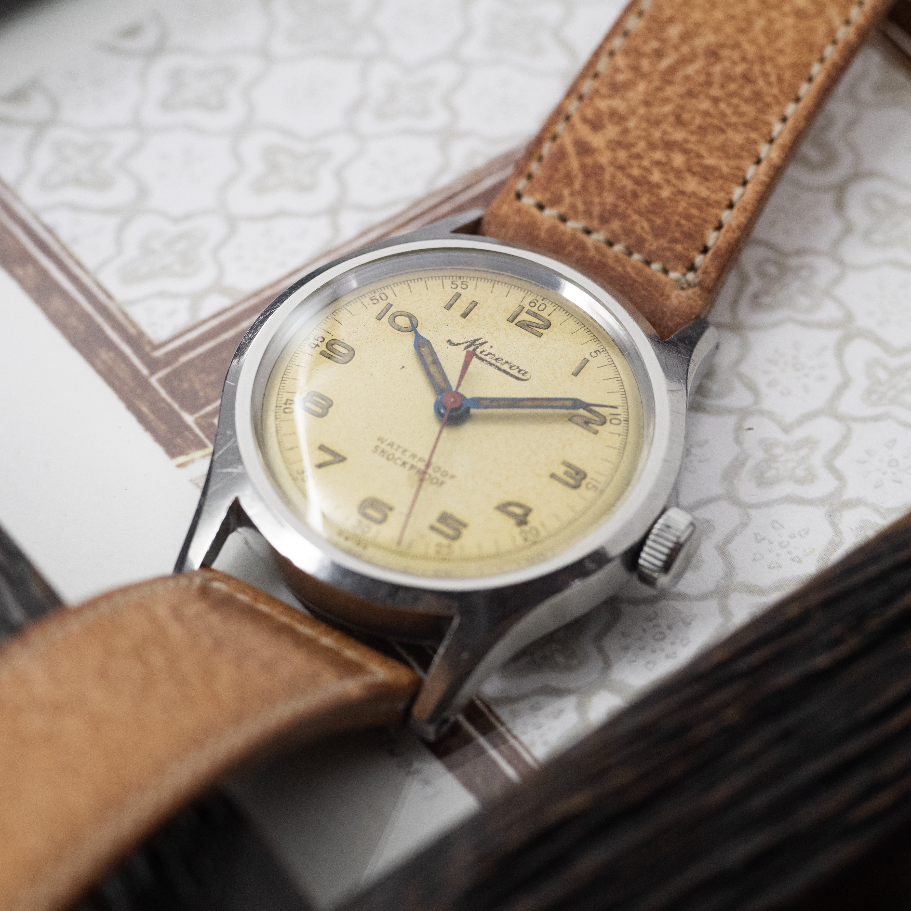 MINERVAアラビアダイヤル 1940年代