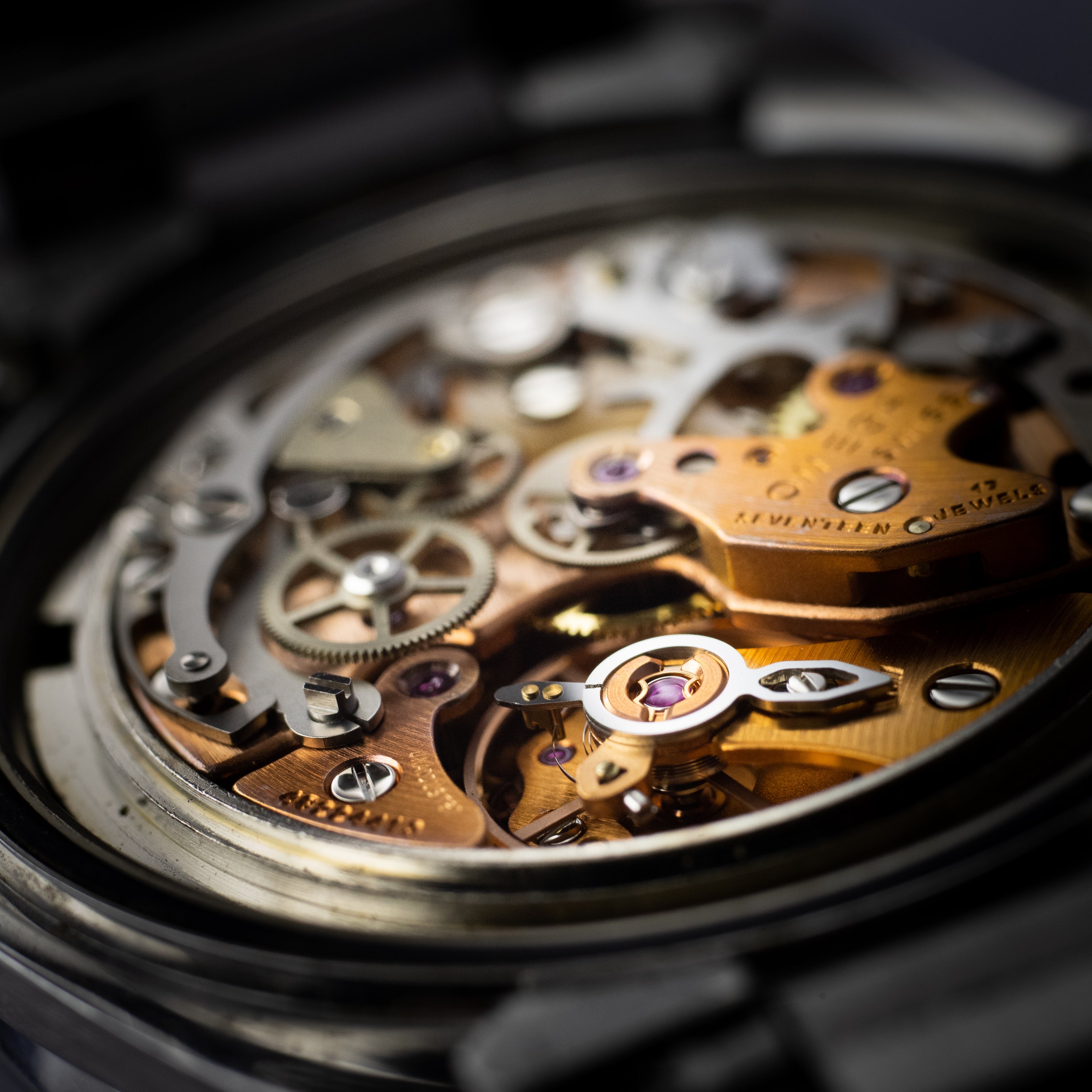 オメガ 1988年製 スピードマスタープロフェッショナル5thモデル 下がりr希少3連ブレス