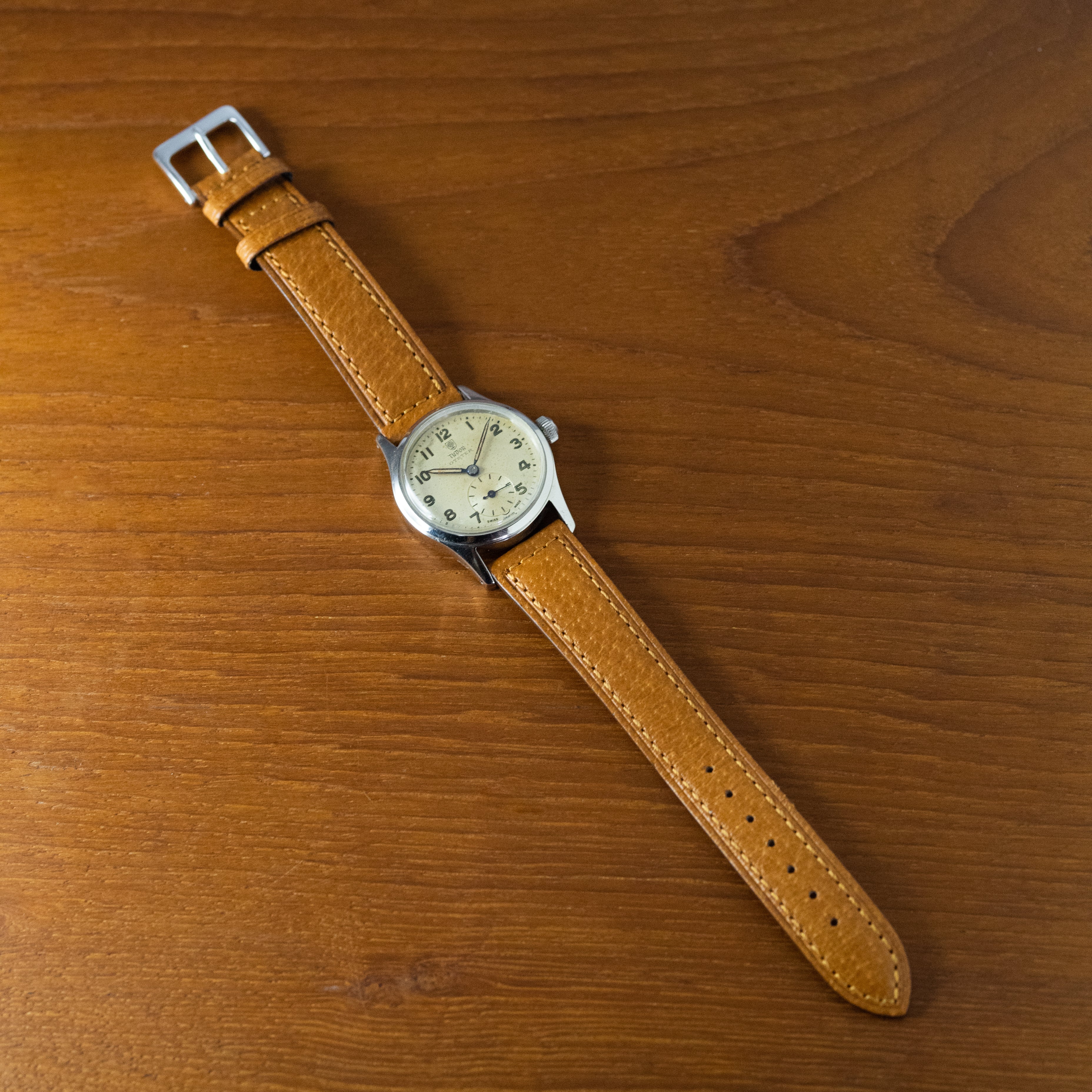 TUDOR 盾薔薇オイスター 1935年製 スモールセコンド