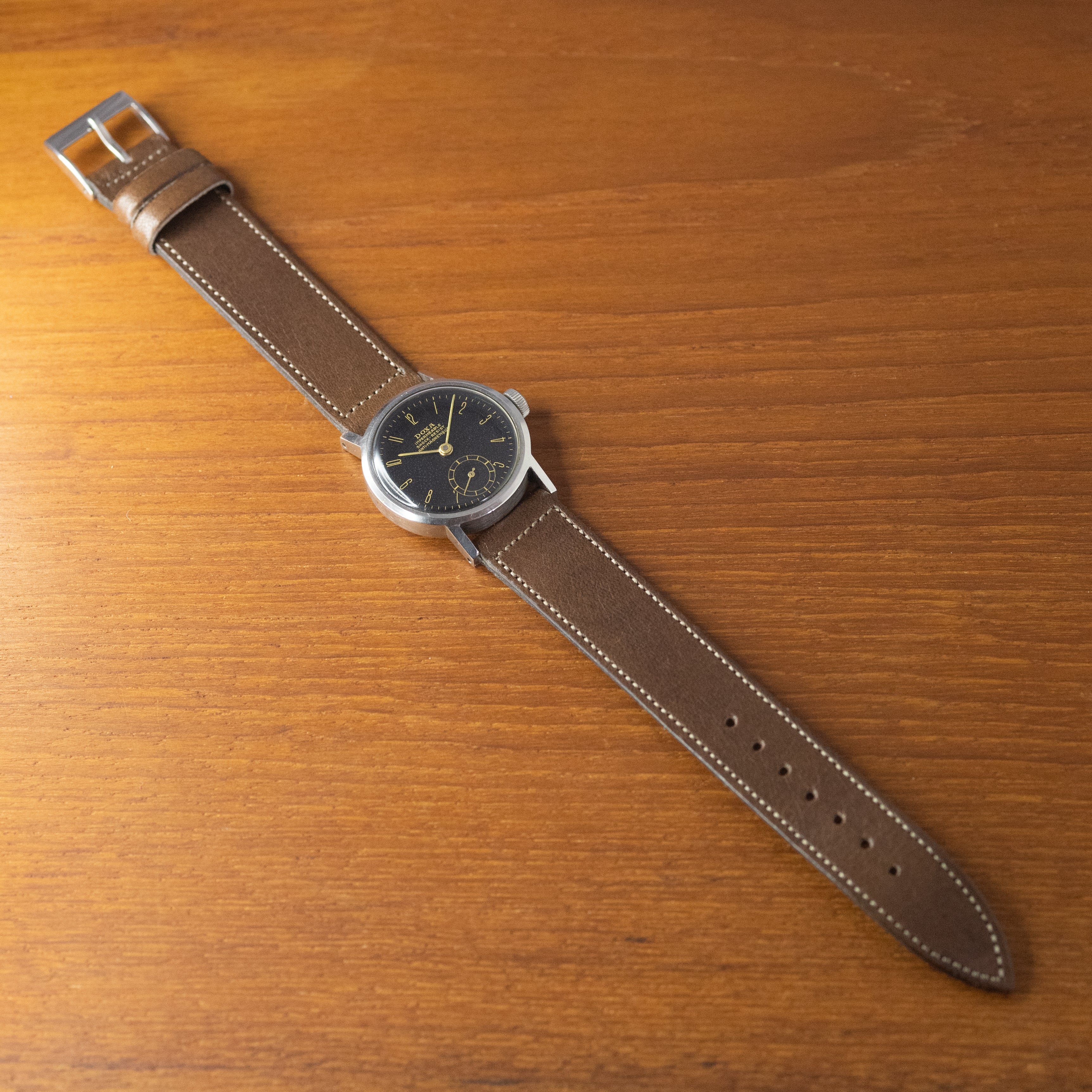 DOXA ドクサ クラムシェル IMPERMEABLE ミラーダイヤル 1940年代