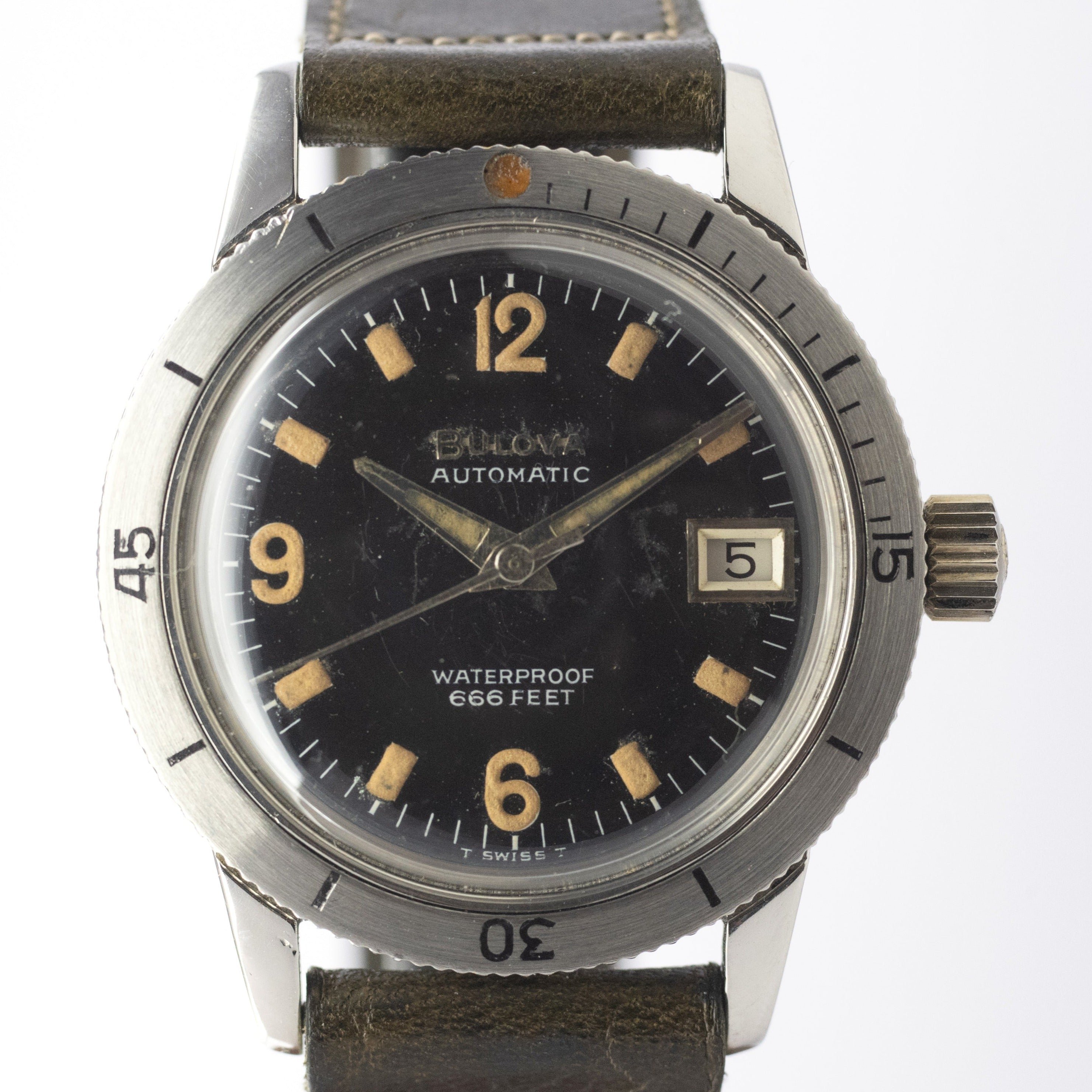 ブローバ 1968年製 ダイバーズウォッチ 回転ベゼル ミラーダイヤル