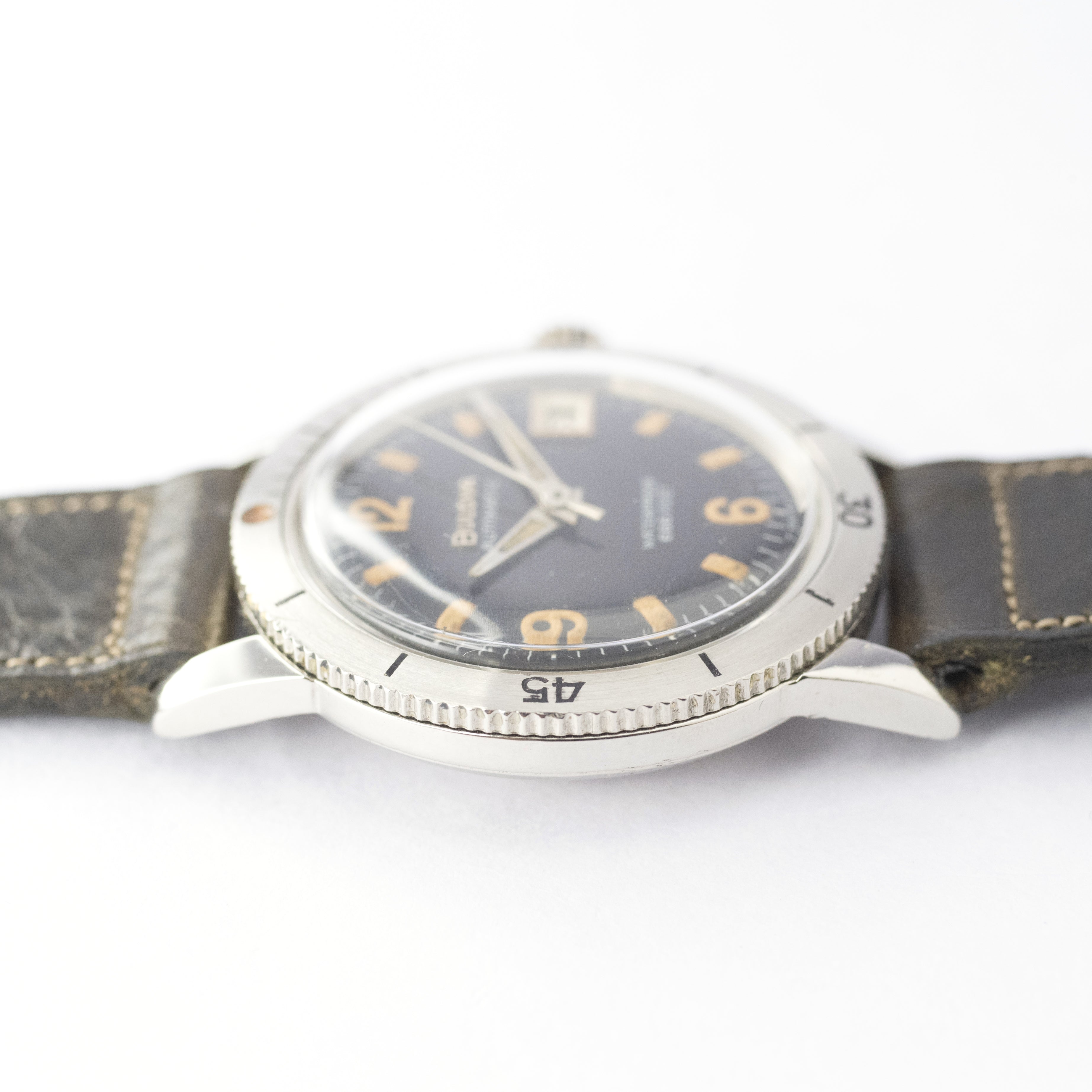 ブローバ 1968年製 ダイバーズウォッチ 回転ベゼル ミラーダイヤル