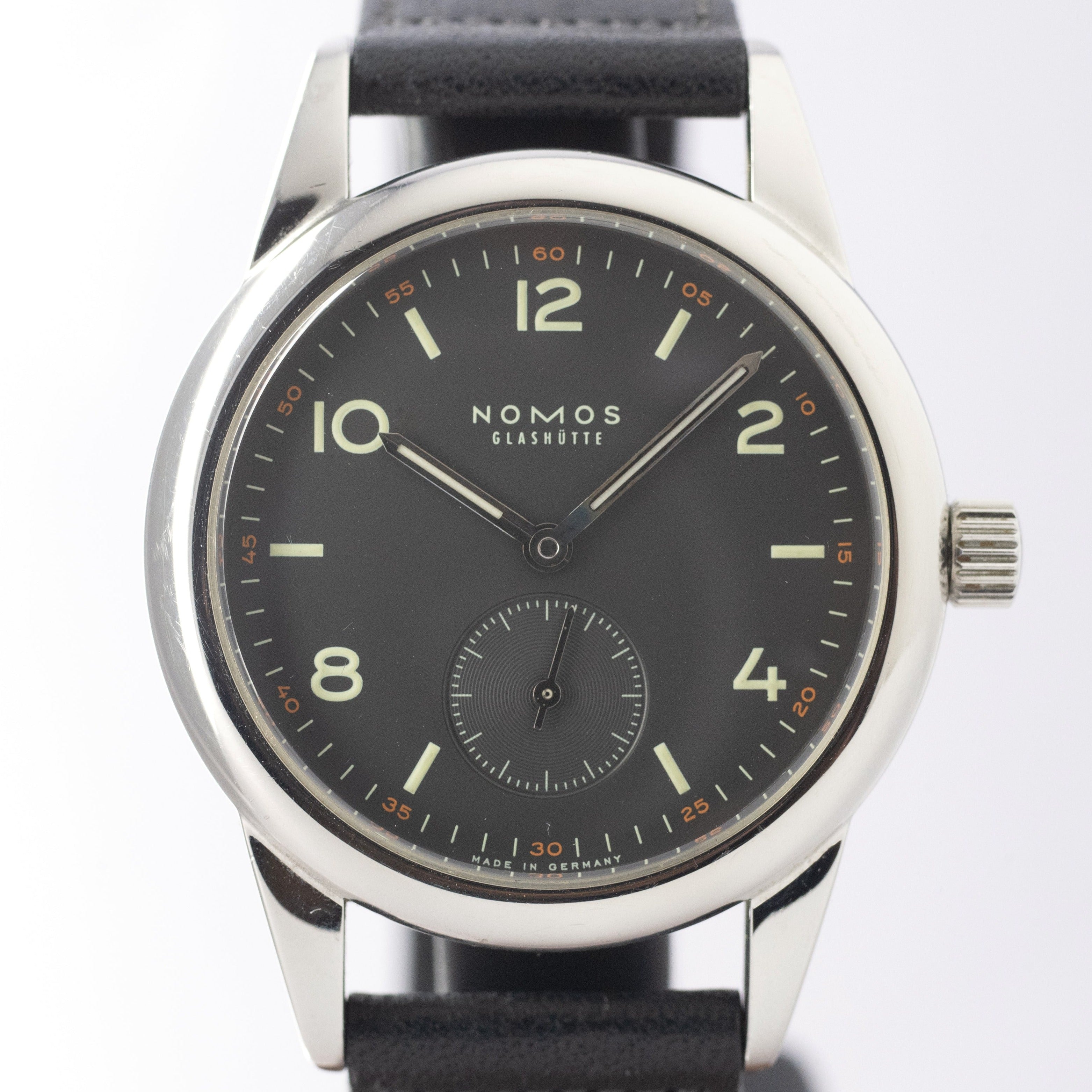 ノモス グラスヒュッテ クラブ 手巻き 飛びアラビアグレーダイヤル 2000年代