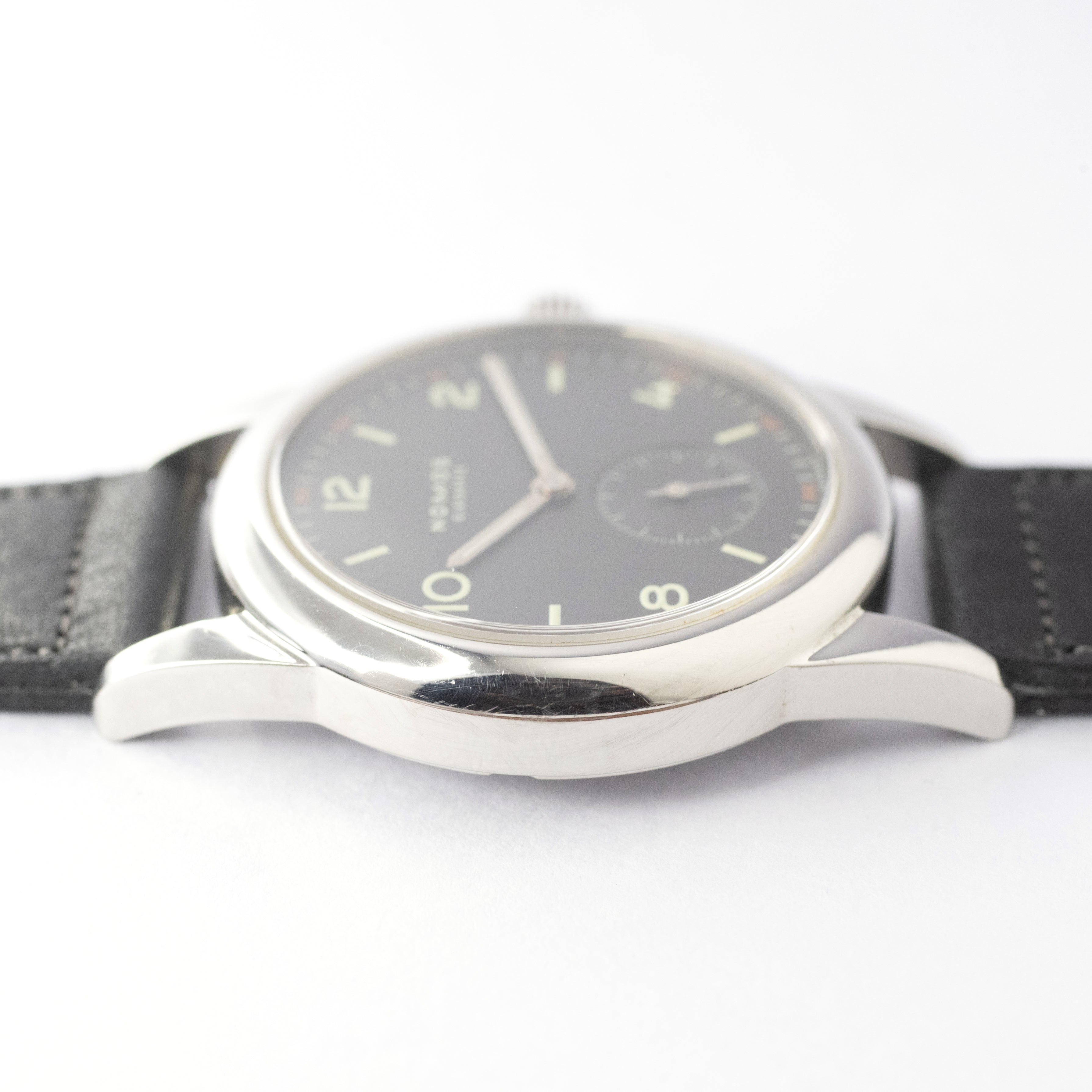 ノモス グラスヒュッテ クラブ 手巻き 飛びアラビアグレーダイヤル 2000年代