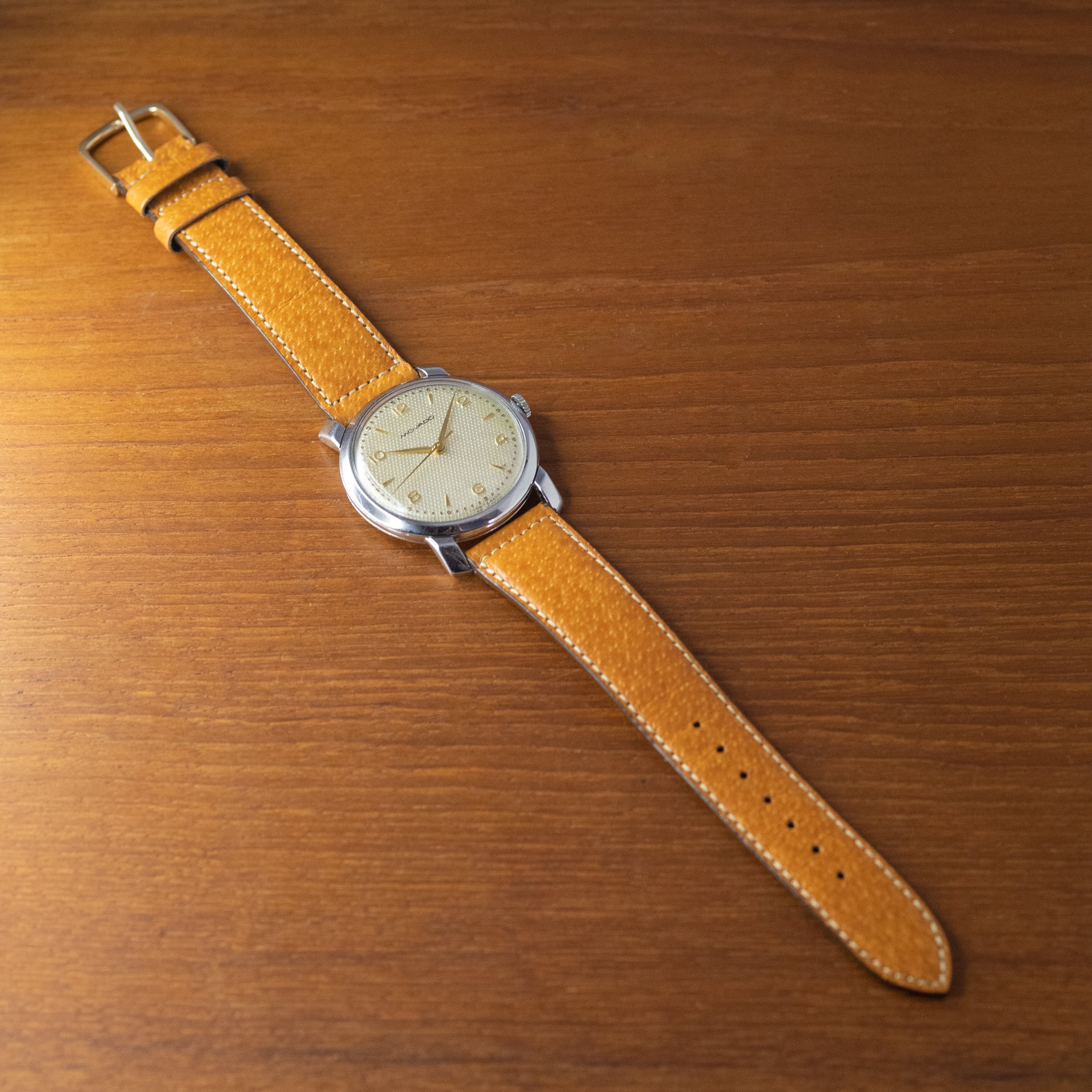 モバード ギョウシェダイヤル 1950年代 手巻き