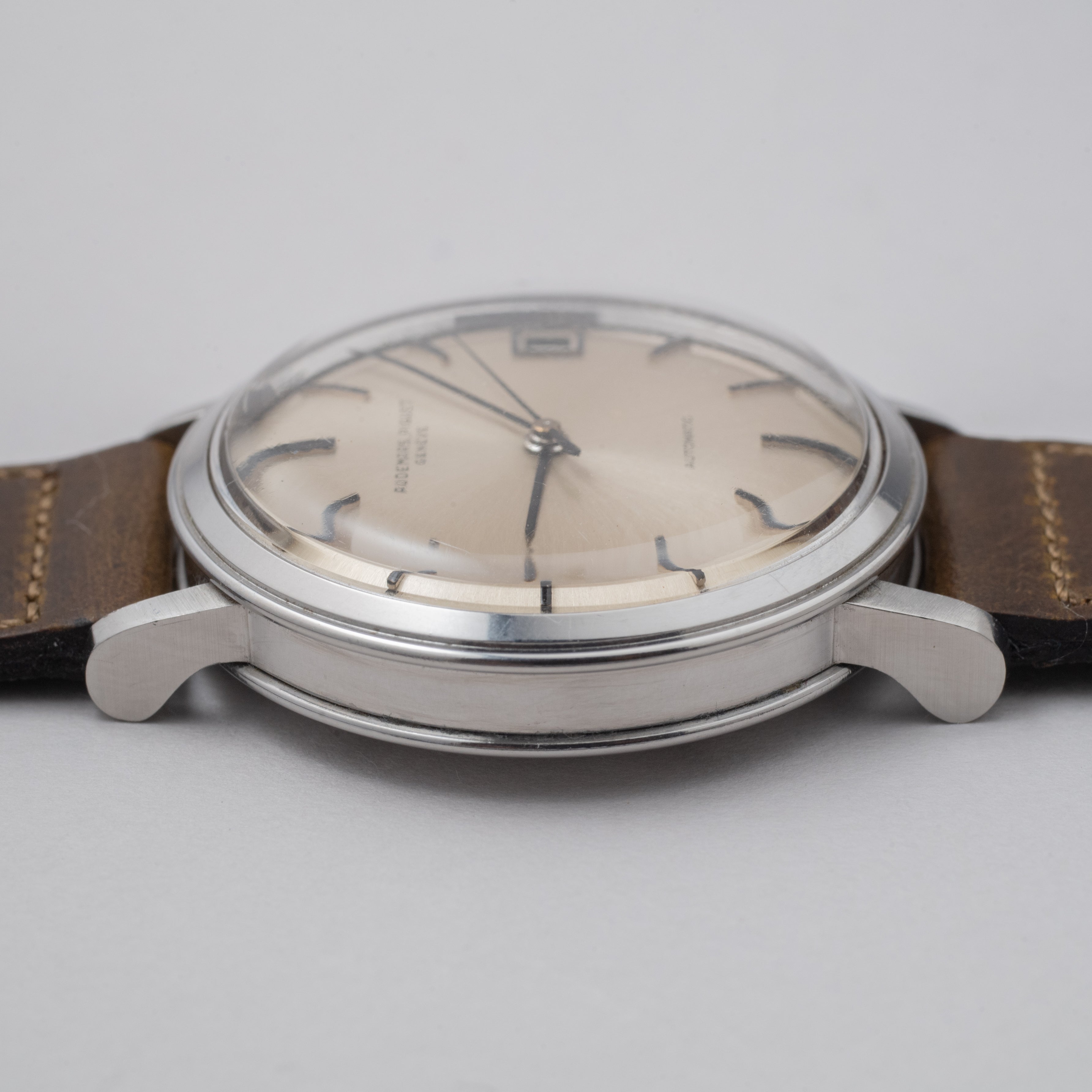 オーデマ・ピゲ ラウンドビッグケース 1960年代製 自動巻き Cal.K2072/1 18金無垢ローター