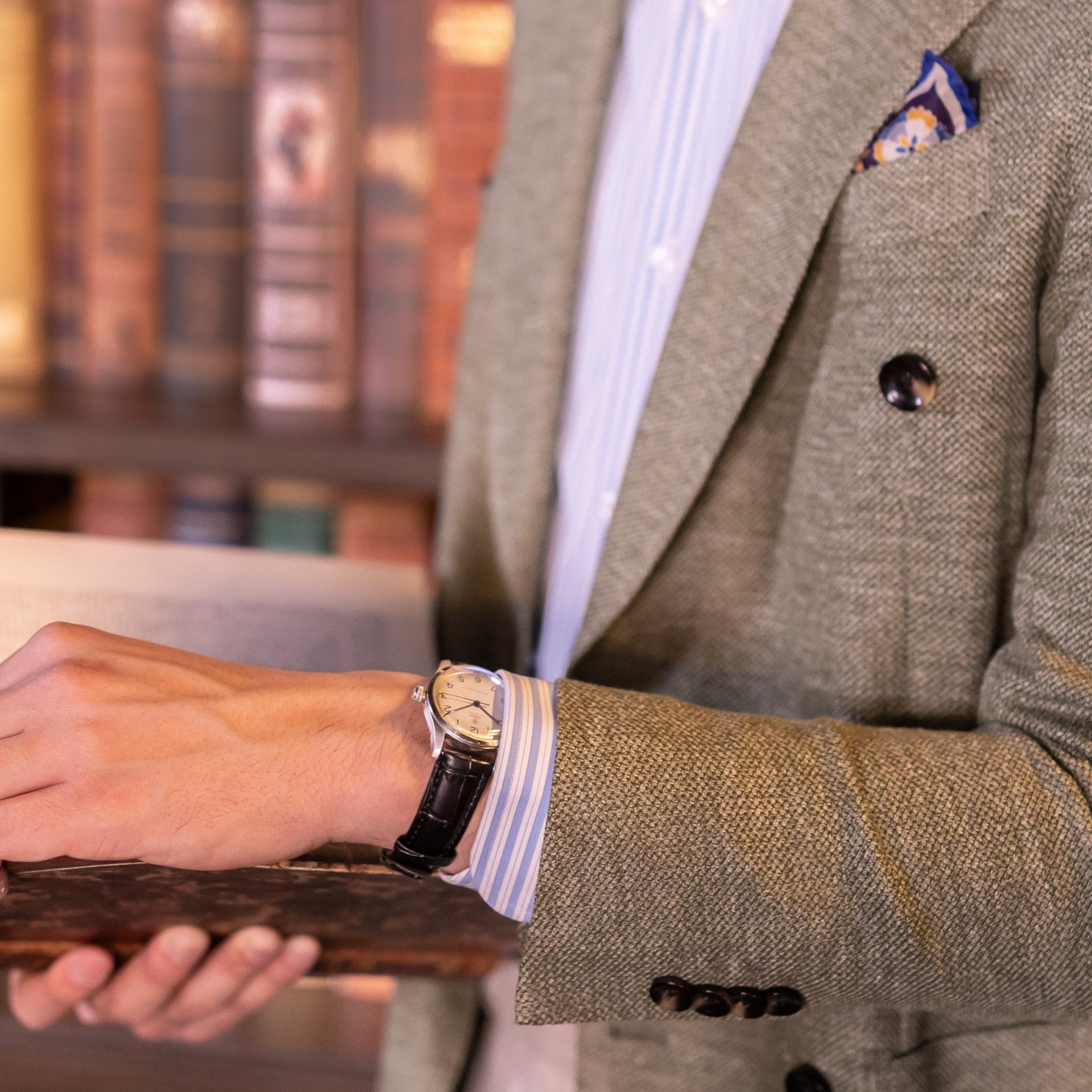 チューダー 1950年代製 オイスター盾バラ アラビアダイヤル ブルースチール針