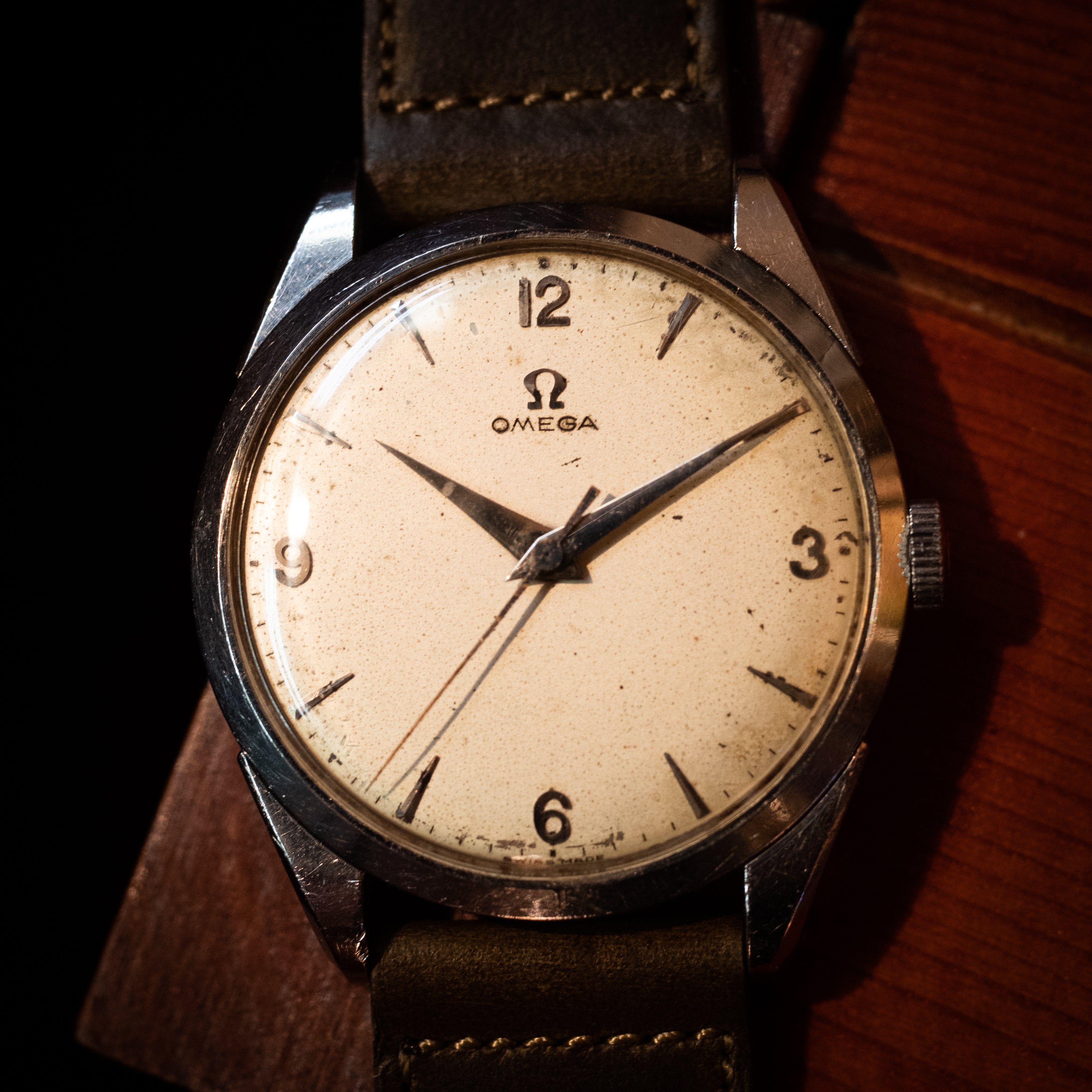 オメガ 30mmキャリバー 1958年製 ラウンド アイボリーダイヤル